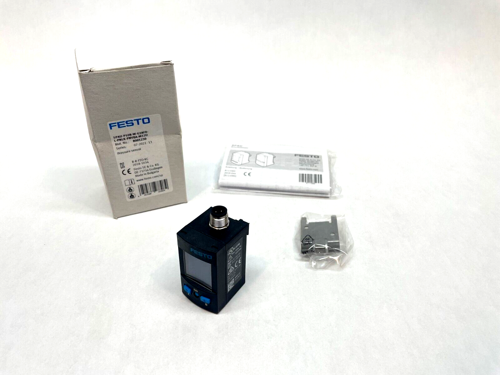8001230 | Festo SPAU-P10R-W-G18FD-L-PNLK-PNVBA-M12U Pressure Sensor, IO-Link, - New - Maverick Industrial Sales