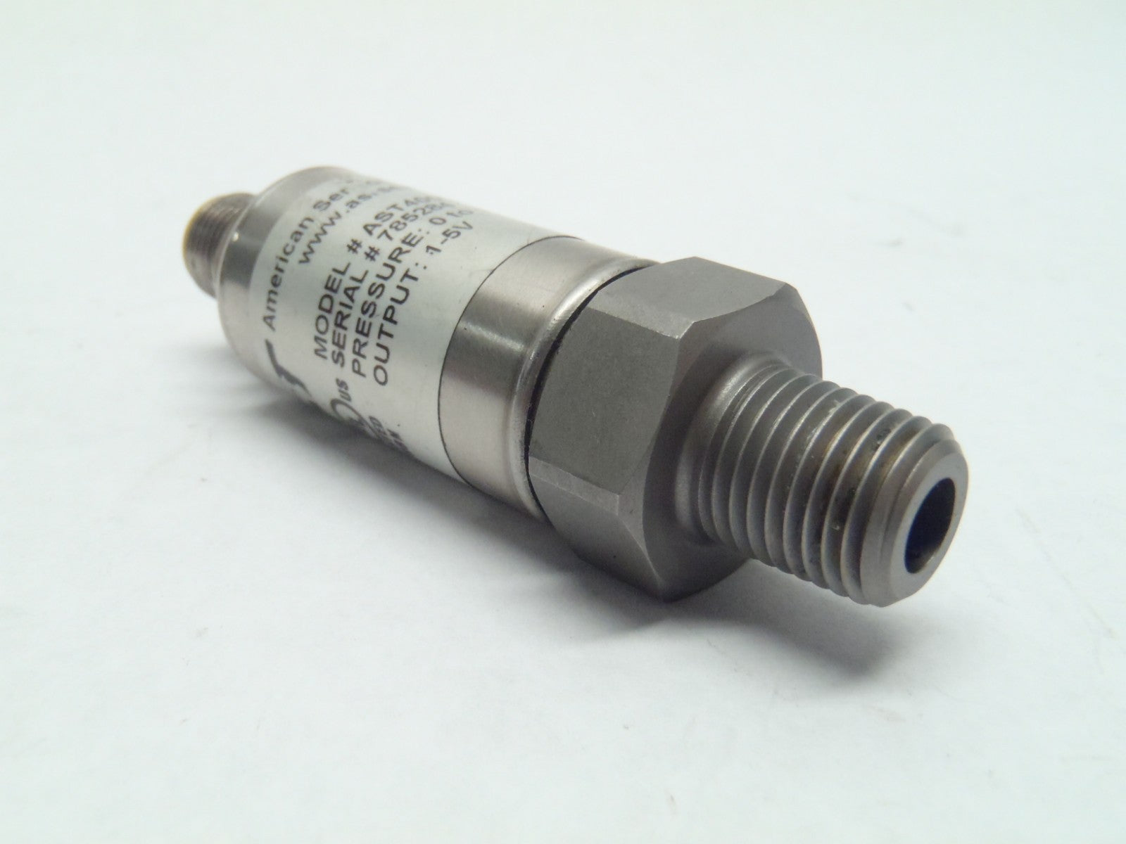American AST4000A01000P3Y0000 0-1000 PSI Pressure Sensor 1-5 V output - Maverick Industrial Sales