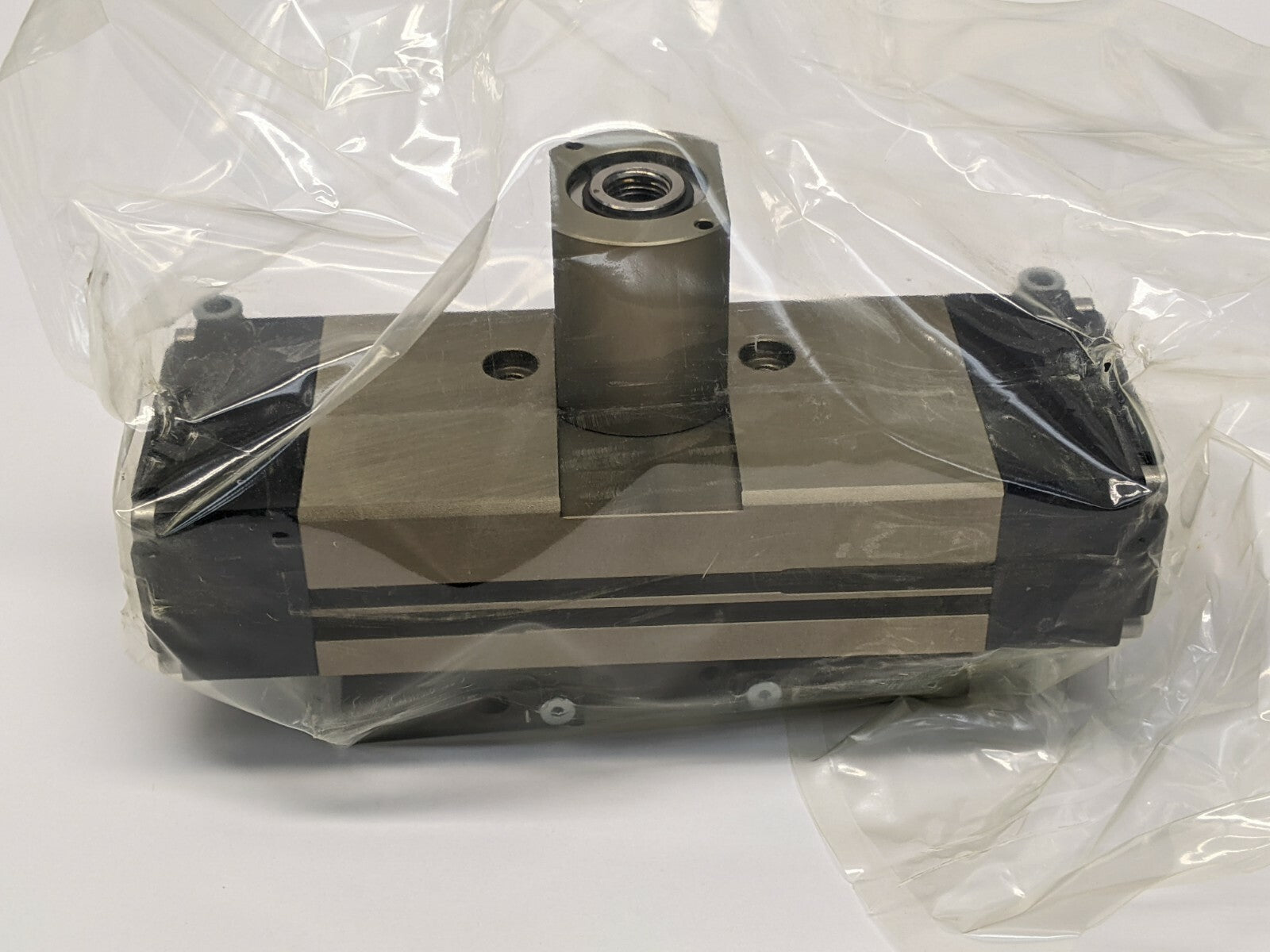 Schunk LSE-32-4-180 Pneumatic Light Swivel Unit 0355324 - Maverick Industrial Sales