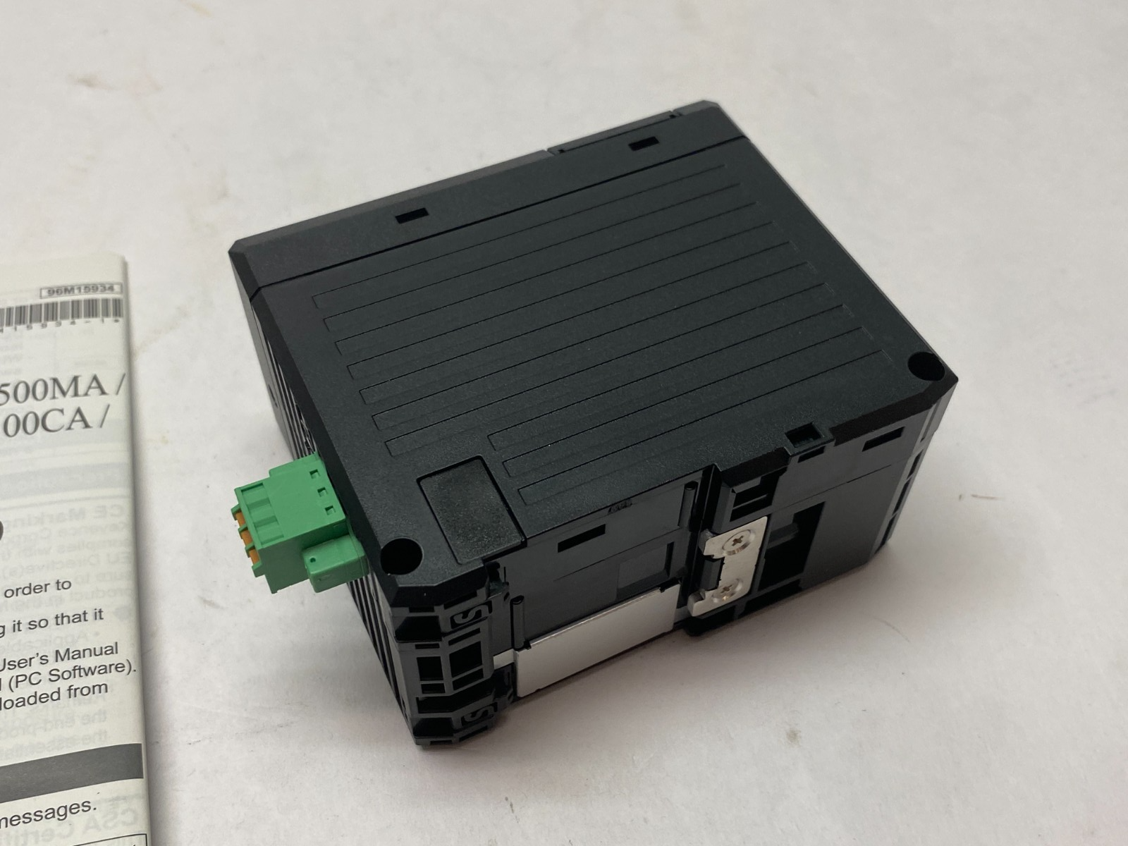 Keyence IV2-G30F Sensor Amplifier Learning/Standard Mode 24V Input - Maverick Industrial Sales