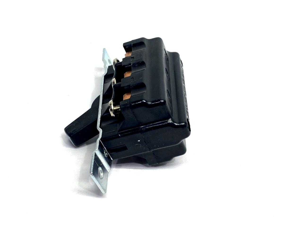 AH7810GD | Eaton Arrow Hart Manual Motor Controller 30A 600V 3P Single Gang 2-Pos. - New – Open box - Maverick Industrial Sales