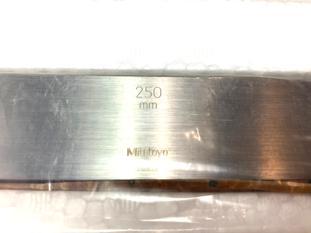 611805-516 | Mitutoyo Rectangular Gage Block 250mm ASMEK/YJ - New – Open box - Maverick Industrial Sales