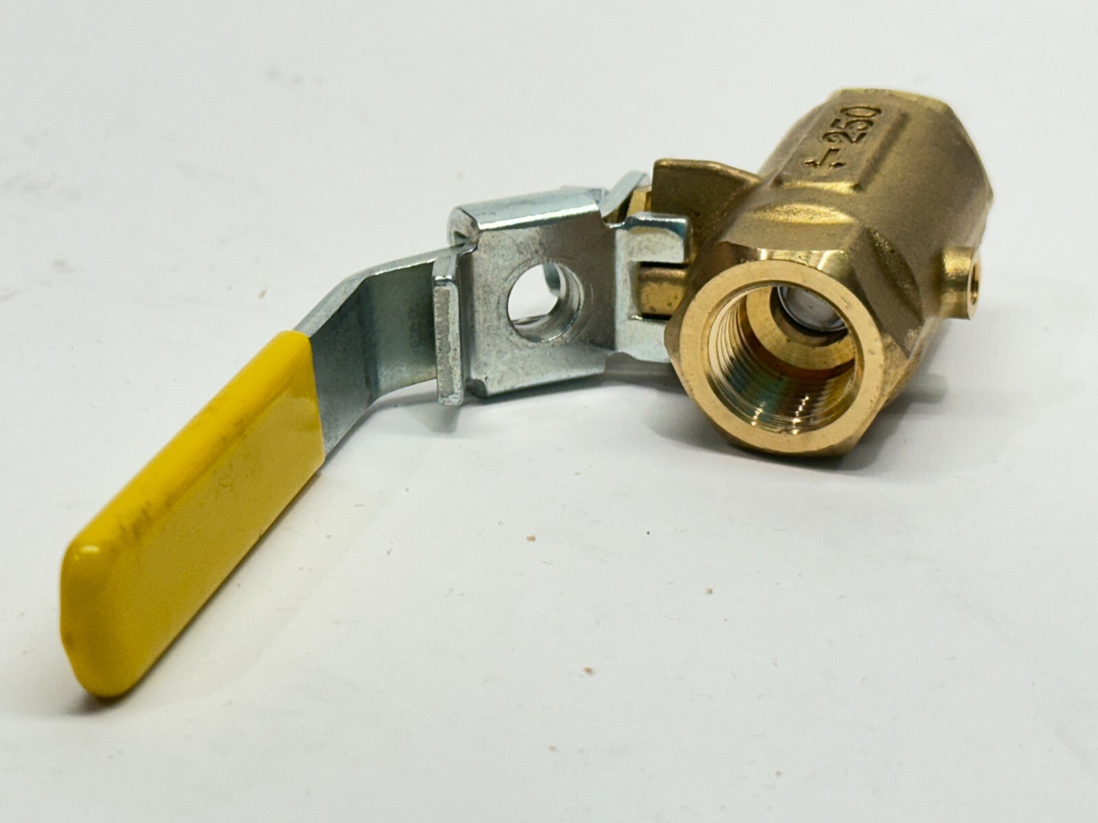 VVP500P-6 | Parker Industrial Brass Ball Valve 2-Position 3/8" NPT - Used - Maverick Industrial Sales