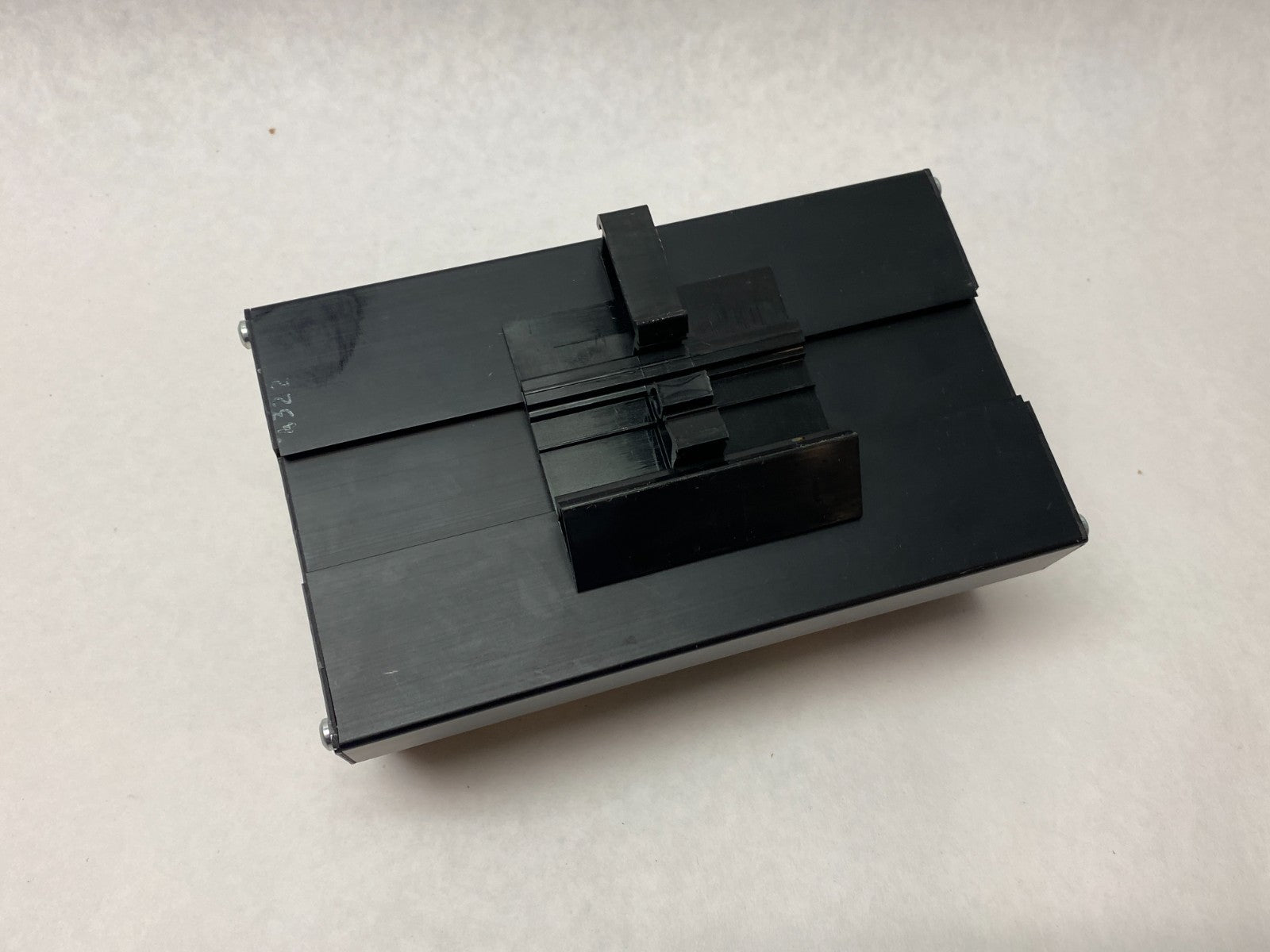 VC100B | X-Rite VeriColor Programmable Hub Unit, 2-Digit Digital Display - Used - Maverick Industrial Sales