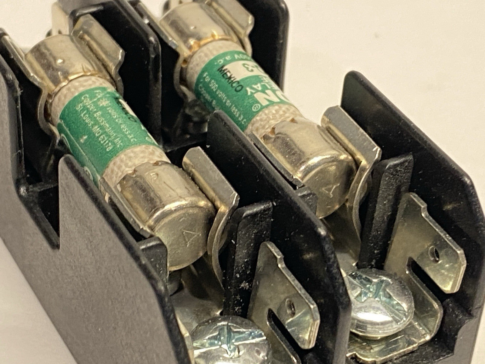 BM6032SQ | Bussmann 2-Pole Midget Fuse Block 30A 600V w/ TRON FNQ-3 Fuses - Used - Maverick Industrial Sales