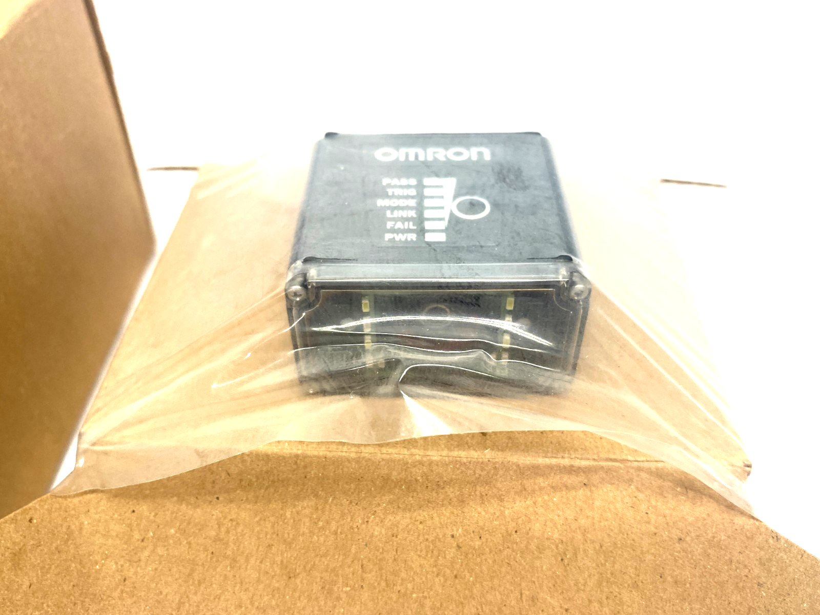 Omron V430-F000L12M-NNX MicroHAWK Code Reader, Long Range, Autofocus 75-1200mm - Maverick Industrial Sales
