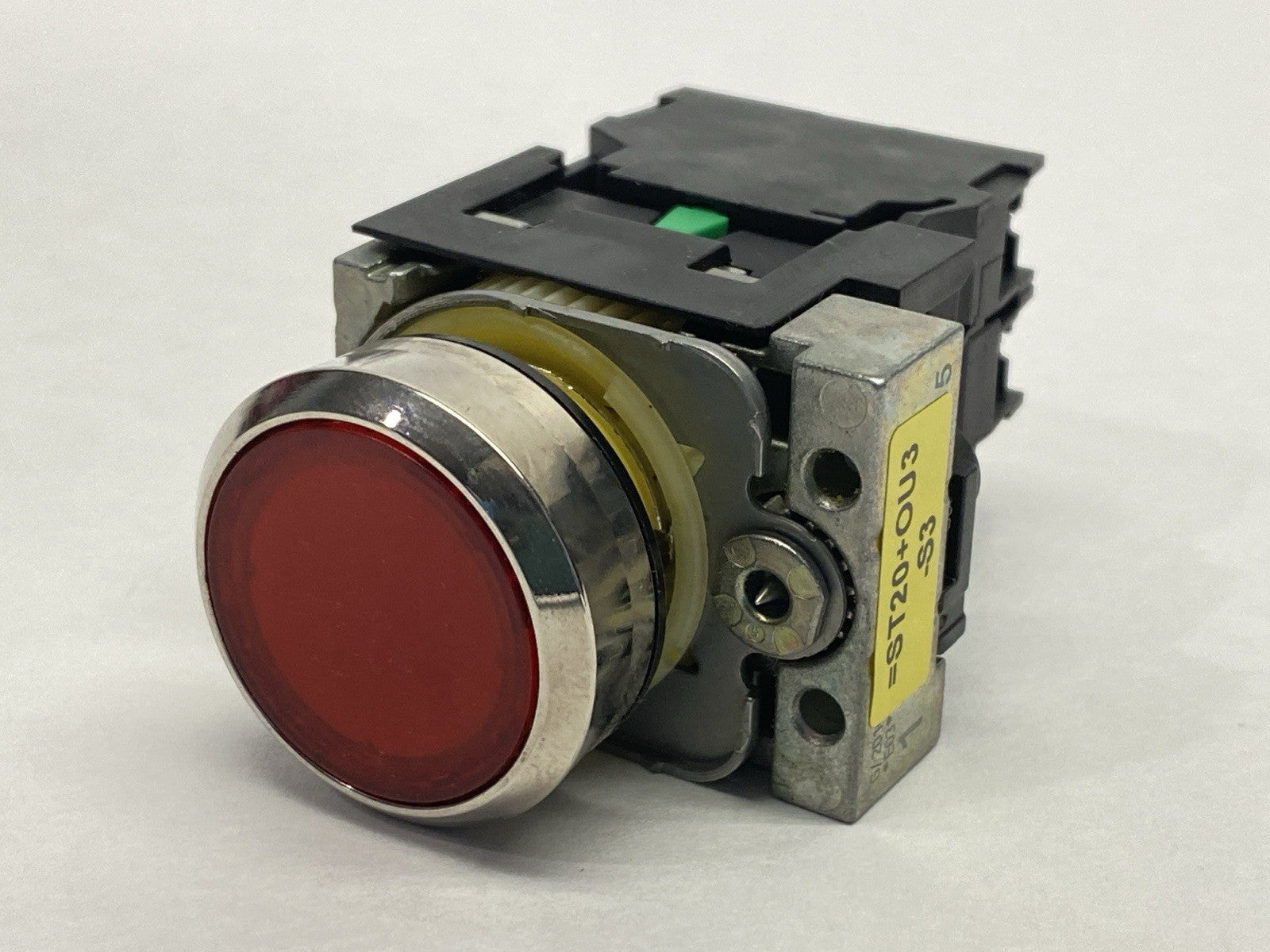 3SU1153-0AB20-1BA0 | Siemens 22mm Illuminated Pushbutton Red w/ 3SU1510-0AA10-0AA0 - Used - Maverick Industrial Sales