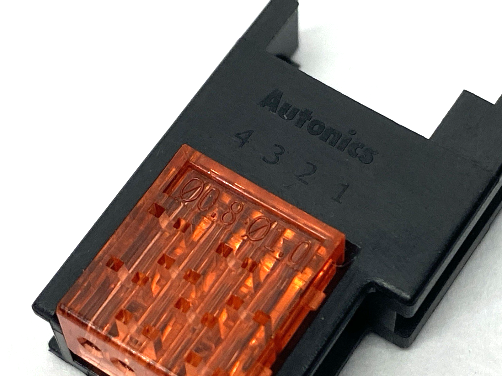 Autonics CNE-S04-RE Red Socket Sensor Connector 4-Pin AWG24-26 LOT OF 10 - Maverick Industrial Sales