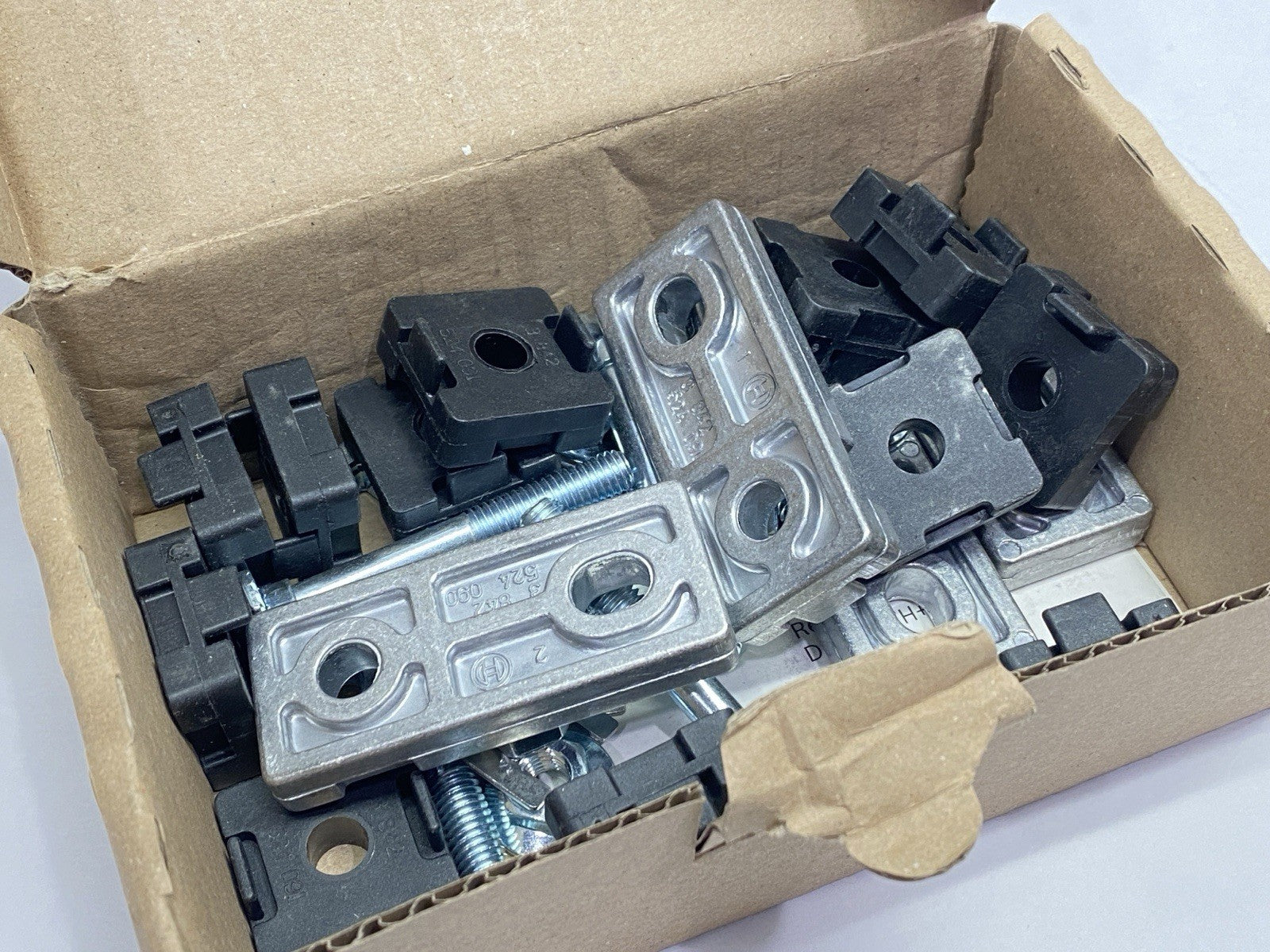 3842525110 | Bosch Rexroth Connecting Kit BS 2/SE - New – Open box - Maverick Industrial Sales