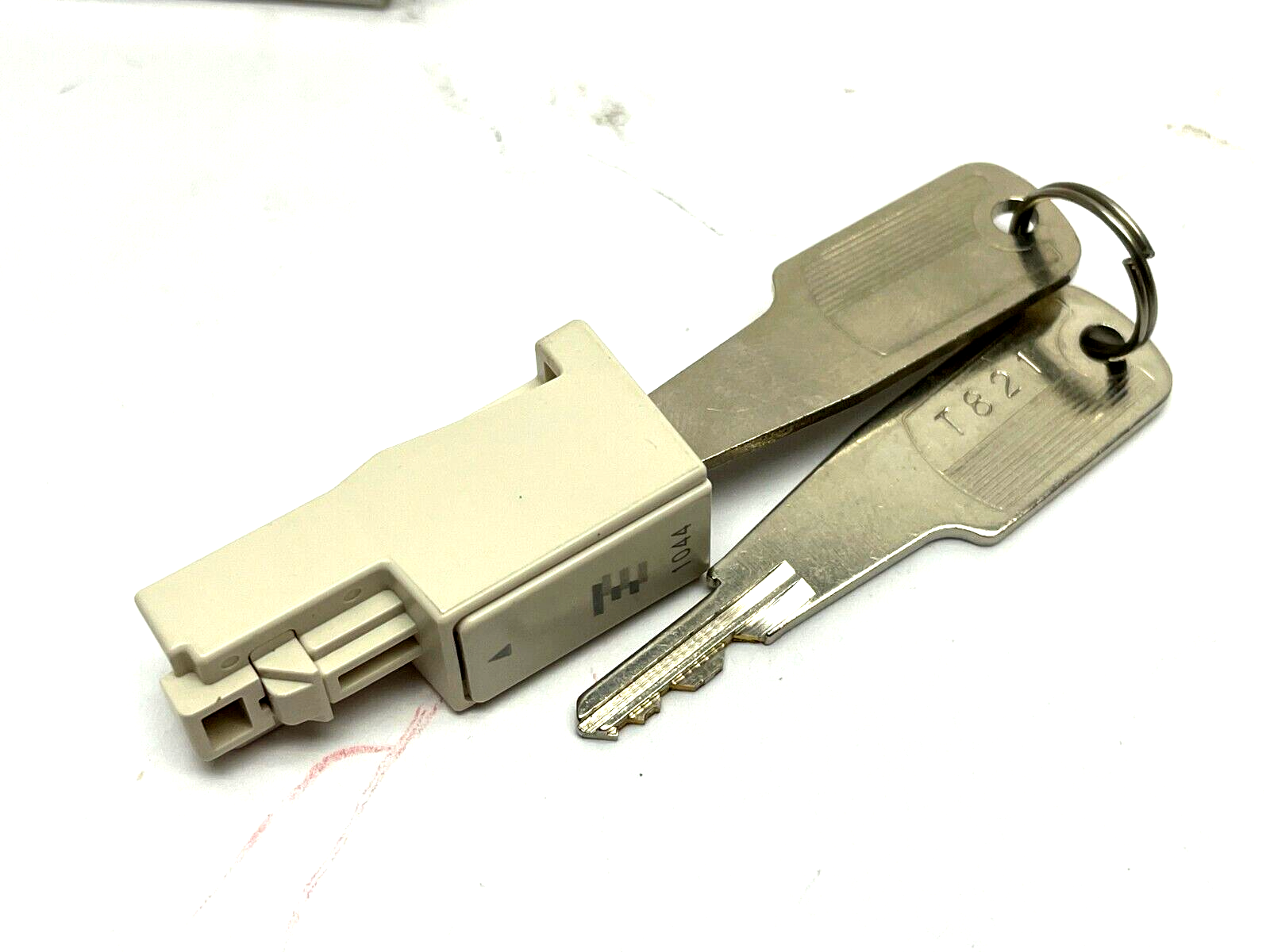 Tyco Electronics 1871456-1 Security Key Plug RJ-45 - Maverick Industrial Sales