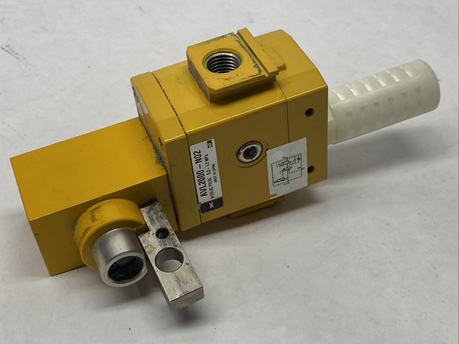 SMC AVL2000-N02 Soft Start Lock-Out Valve 24VDC - Maverick Industrial Sales