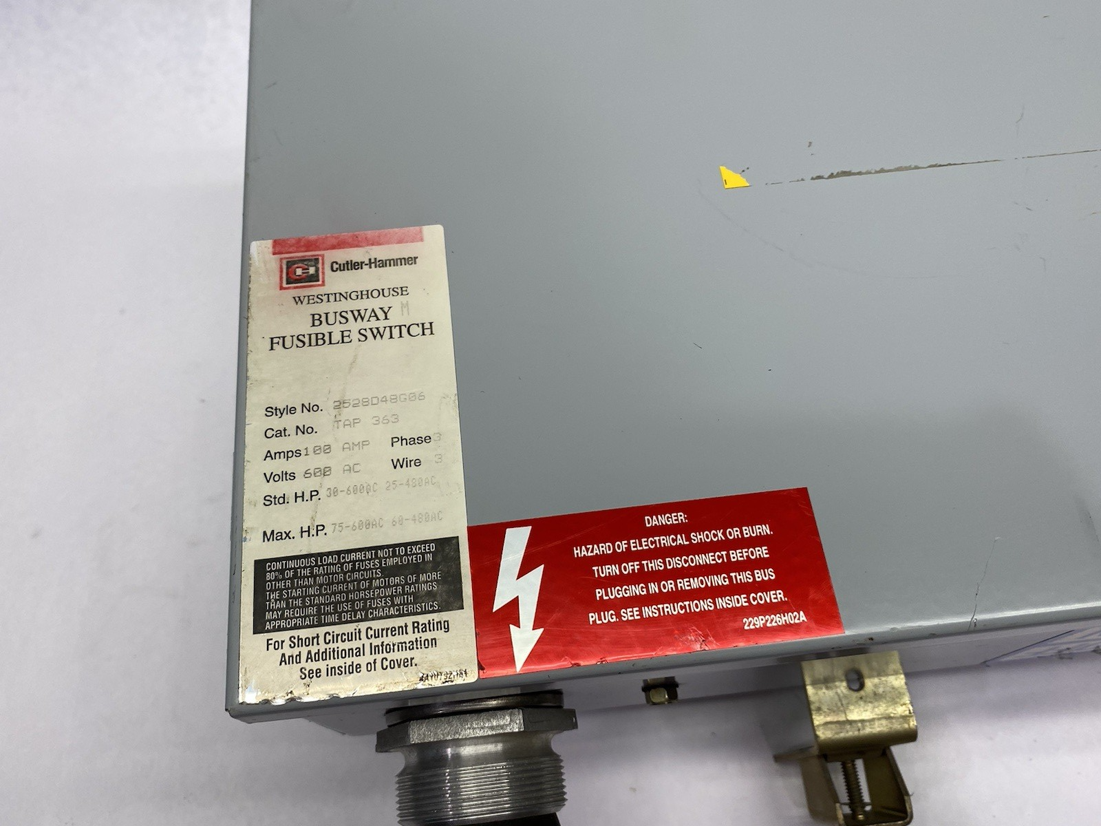 2528D48G06 | Westinghouse Cutler-Hammer Fusible Busway Switch 3-Wire 3-Phase - For parts or not working - Maverick Industrial Sales