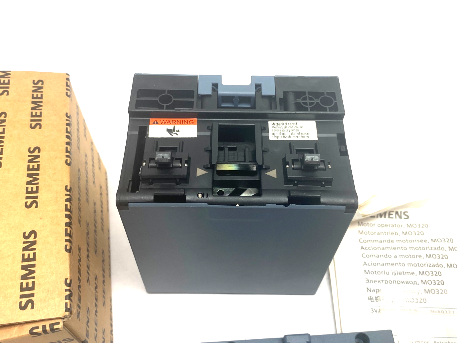 Siemens 3VA9277-0HA10 Motor Operator MO320 24-60 V DC Accessory for 3VA52 - Maverick Industrial Sales