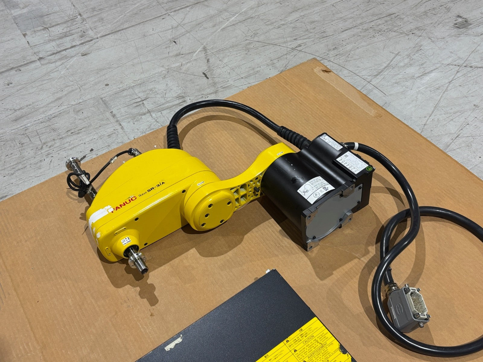 Fanuc SR-3iA Pick & Place Robot System w/ R-30iB Compact Plus Controller (2021) - Maverick Industrial Sales