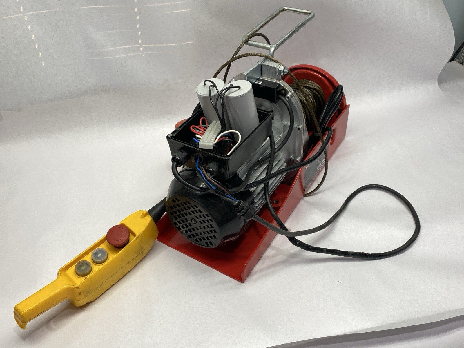 Pittsburgh 2000 lb Remote Controlled Electric Hoist - Maverick Industrial Sales