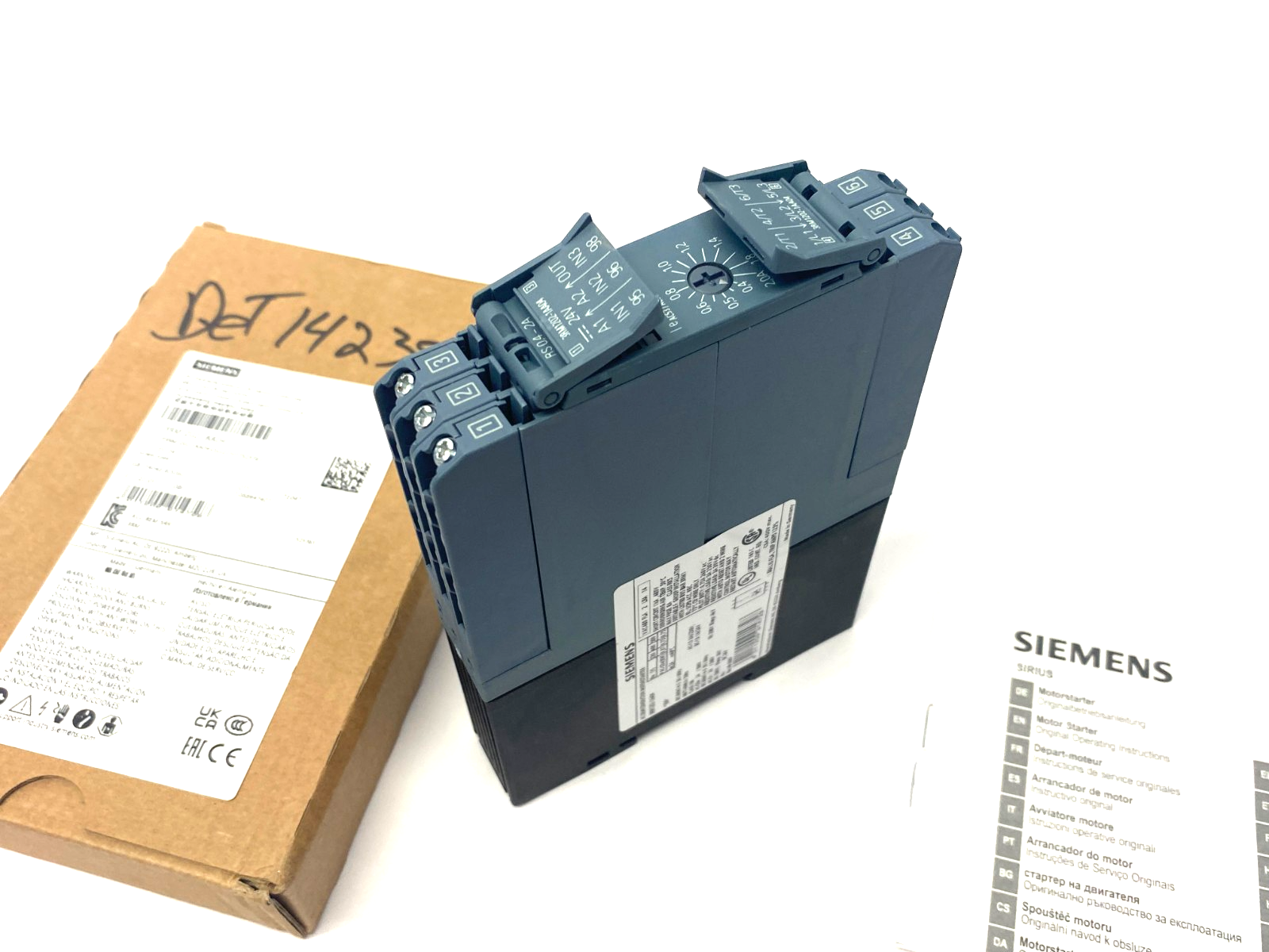Siemens 3RM1202-1AA04 SIRIUS Reversing Starter Screw-Type 24VDC - Maverick Industrial Sales