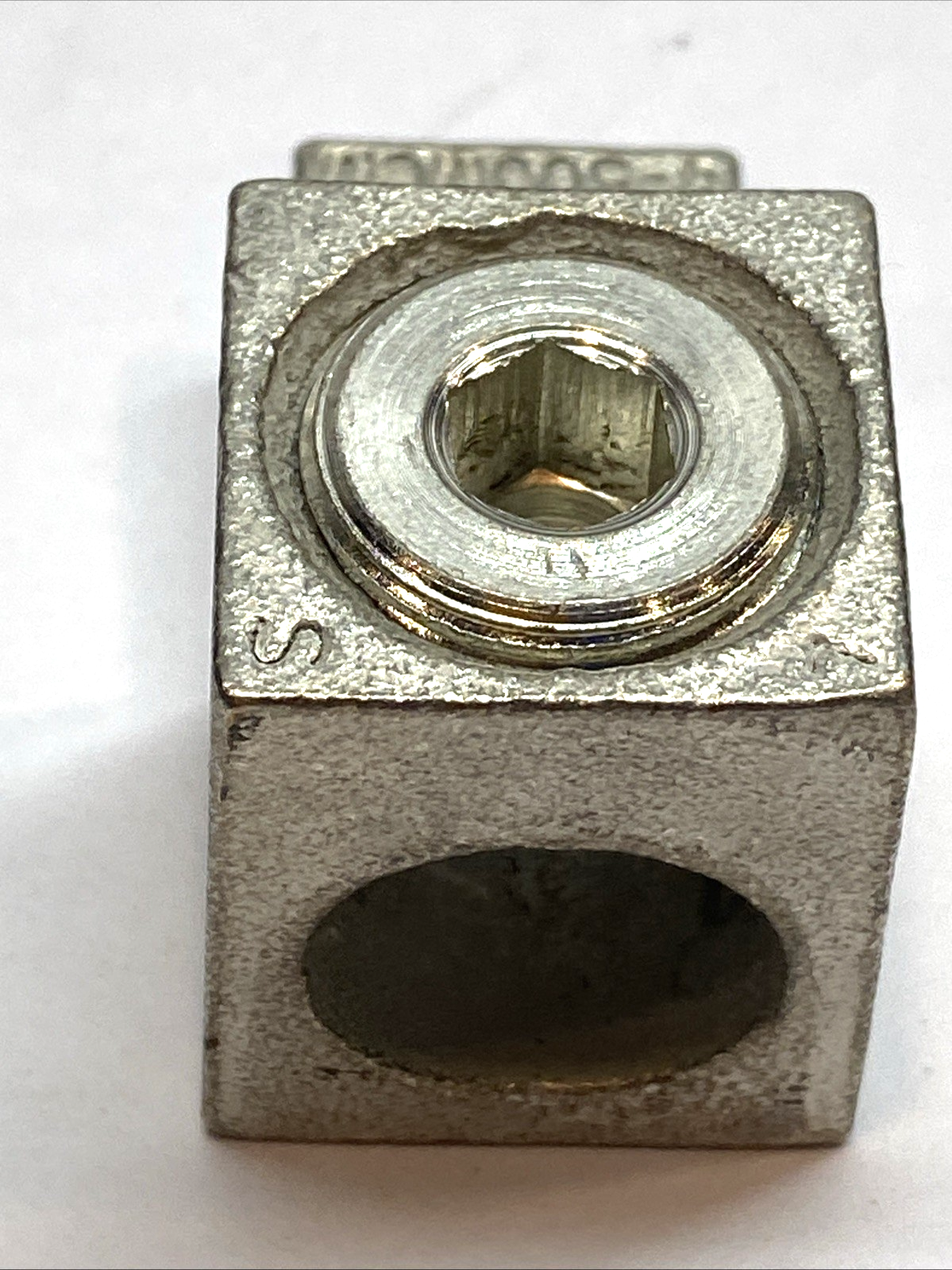 47830590
