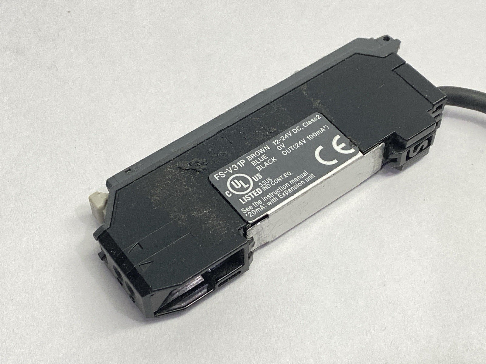 FS-V31P | Keyence Fiber Amplifier Main Unit 16" Cable NO COVER - Used - Maverick Industrial Sales