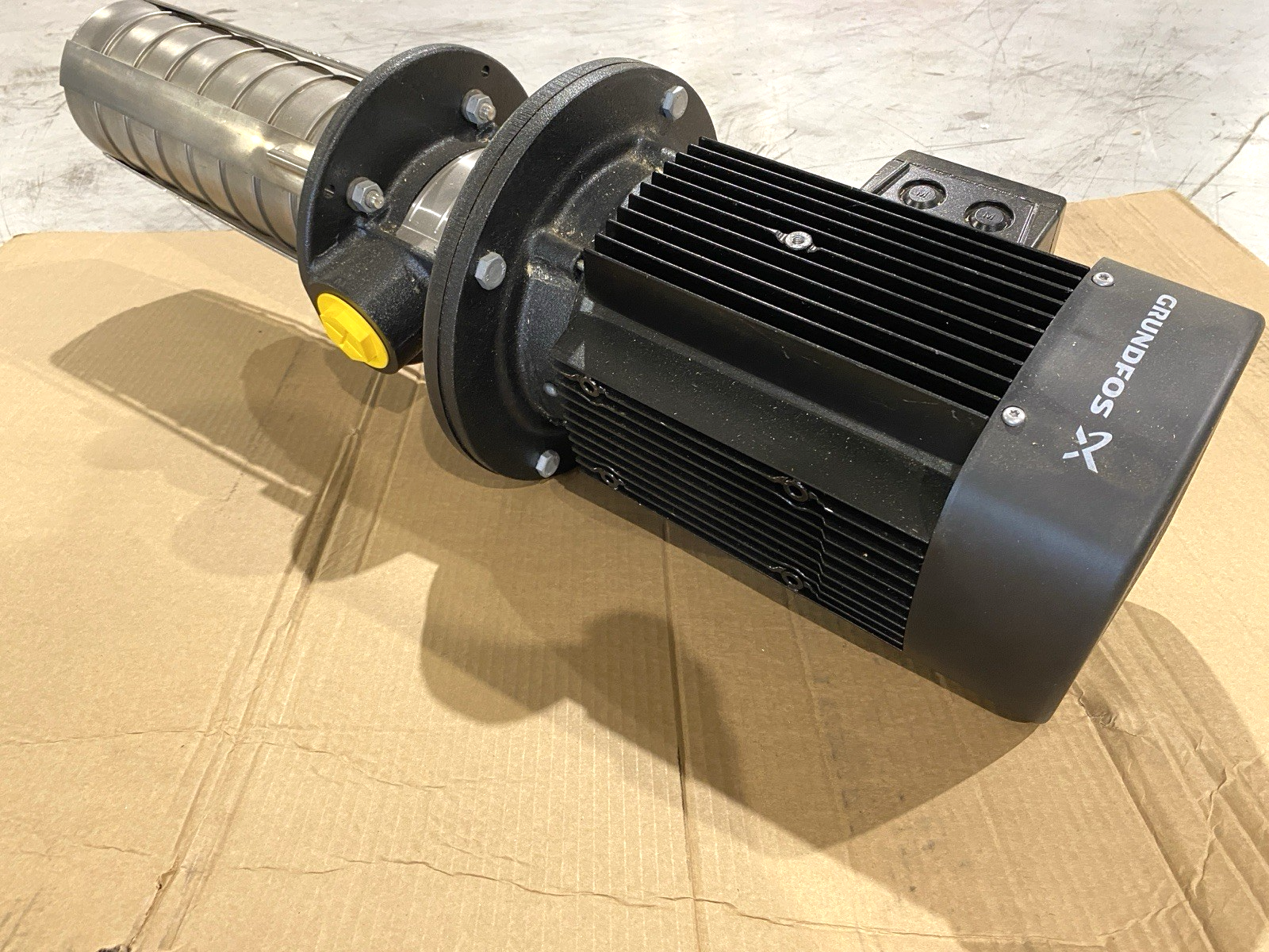 Grundfos 99980190 Vertical Multi Stage Pump MTR15-7/4 A-W-A-HUUV 3x266/460 60 - Maverick Industrial Sales
