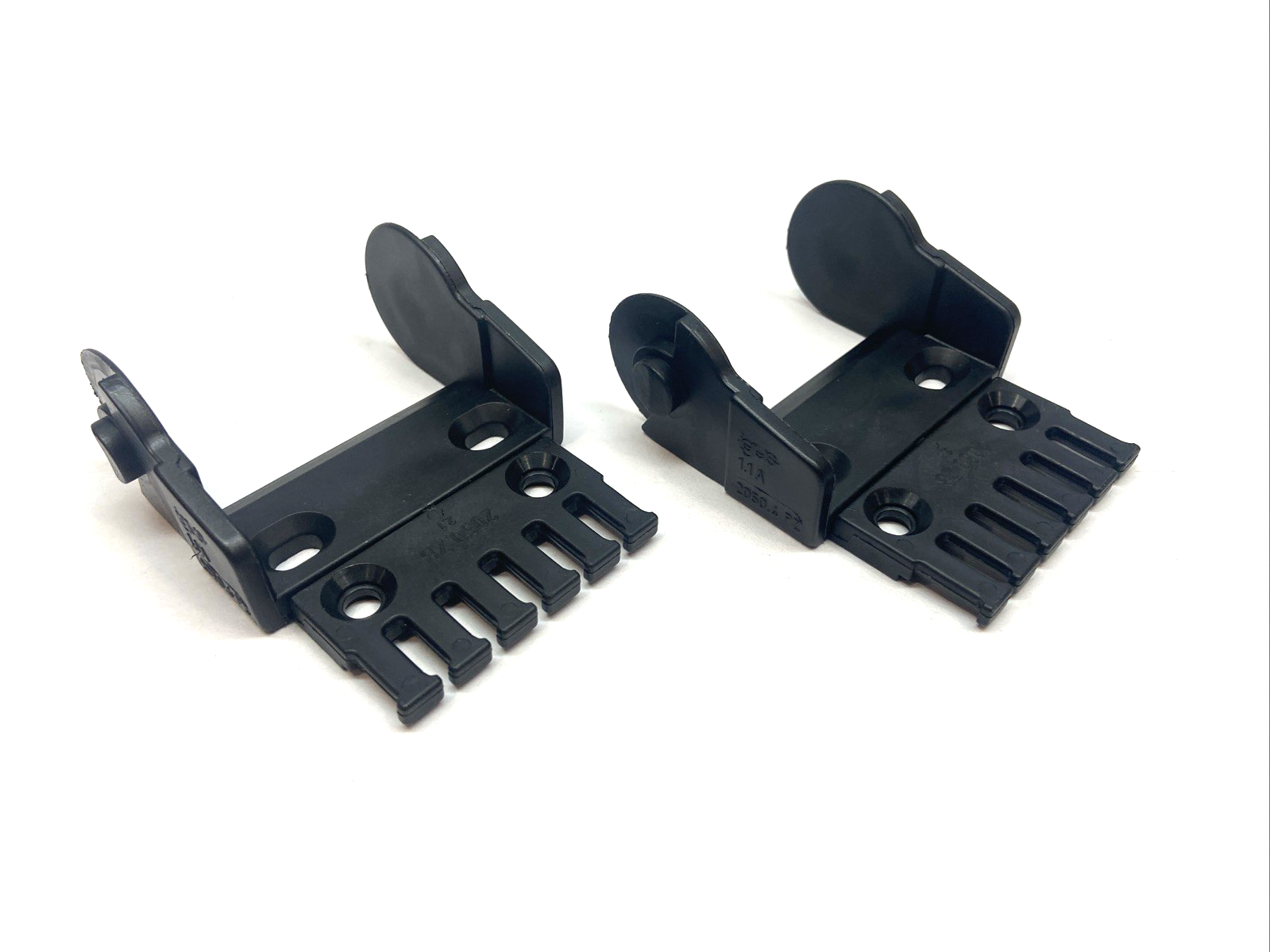 Igus 2050.4PZ E-Chain Female Mounting Bracket w/ 2050.BZ Tiewrap Plate LOT OF 2 - Maverick Industrial Sales