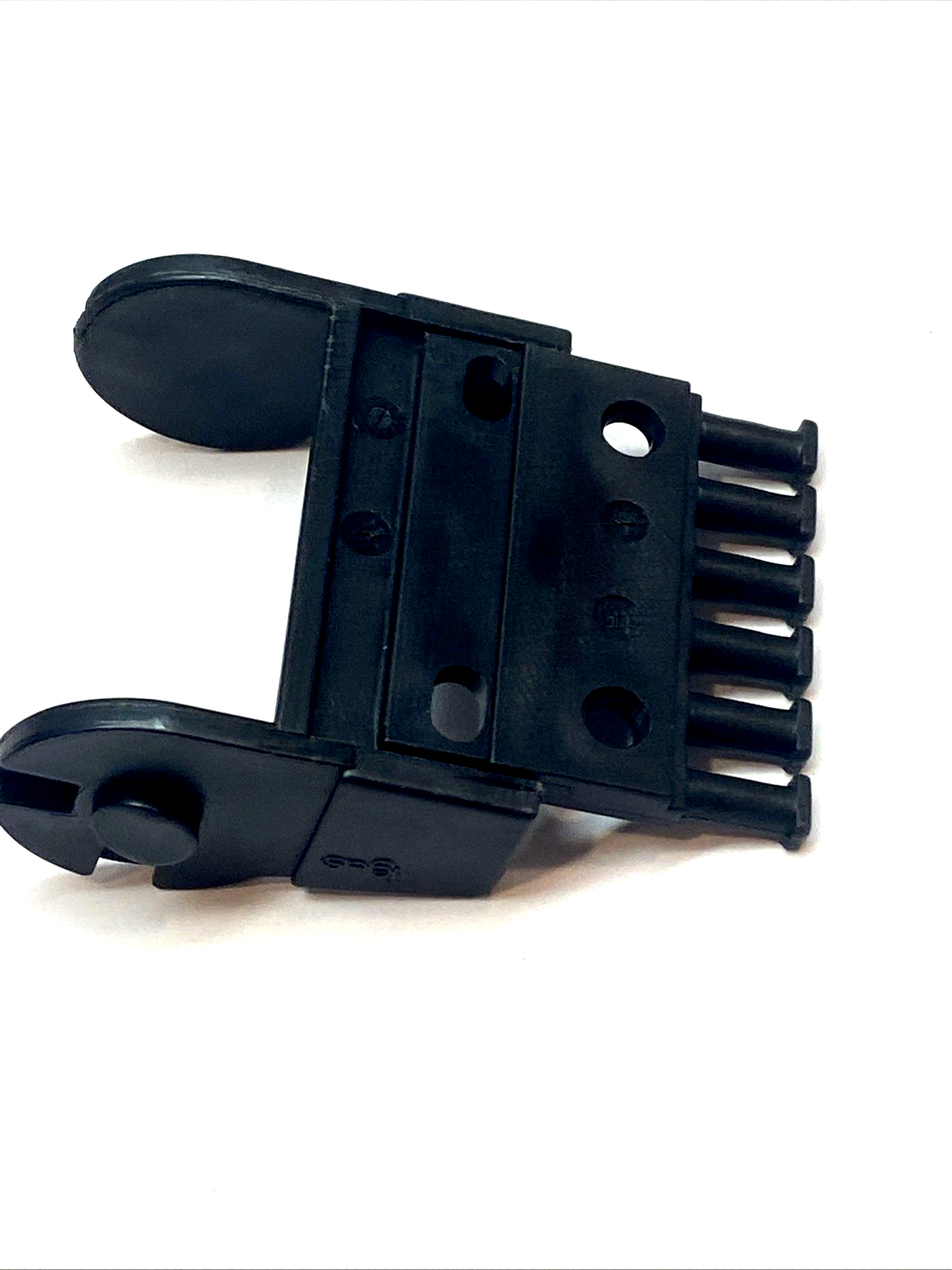 Igus 250.2PZ Mounting Bracket for 250 Series Energy Chain LOT OF 4 - Maverick Industrial Sales