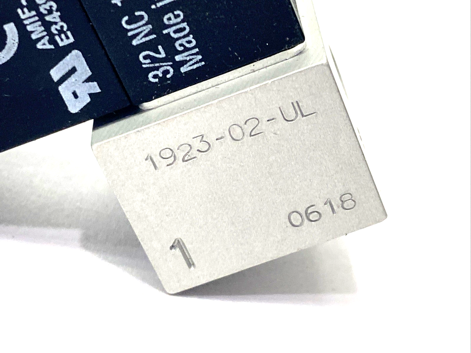 AMISCO 1923-02-UL Solenoid Valve 24VDC 2.5W 100% ED 3/2 NC 10bar AMIF-AMI 0618 - Maverick Industrial Sales