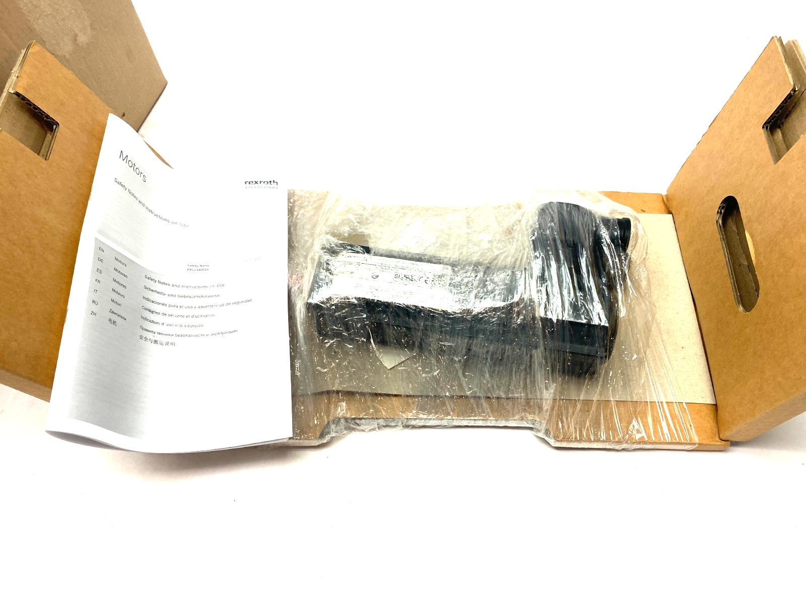 Bosch Rexroth R911308683 Synchronous Servo Motor MSK030C-0900-NN-M1-UG0-NNNN - Maverick Industrial Sales