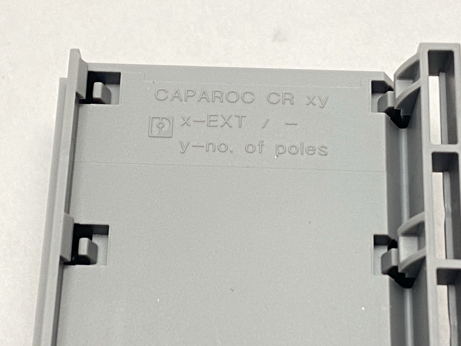 CAPAROC CR 8 | Phoenix Contact Busbar 8-Slot 1115672 - New - Maverick Industrial Sales