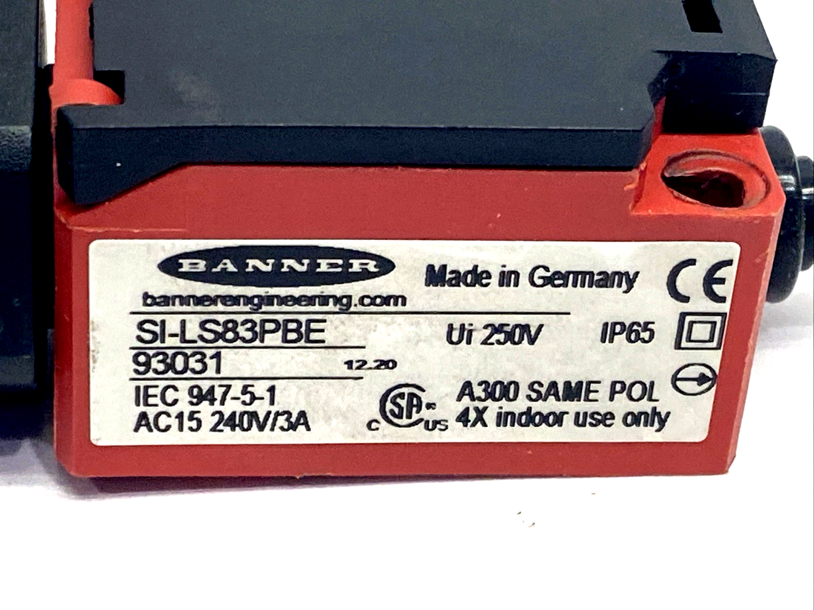 47743037