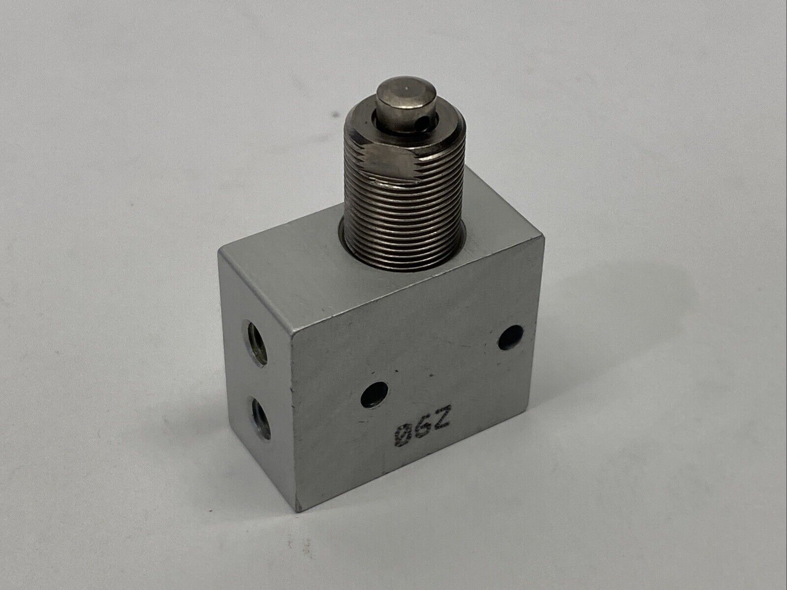 Camozzi 235-985 Mini-Valves Mechanical Valve 8 Bar - Maverick Industrial Sales