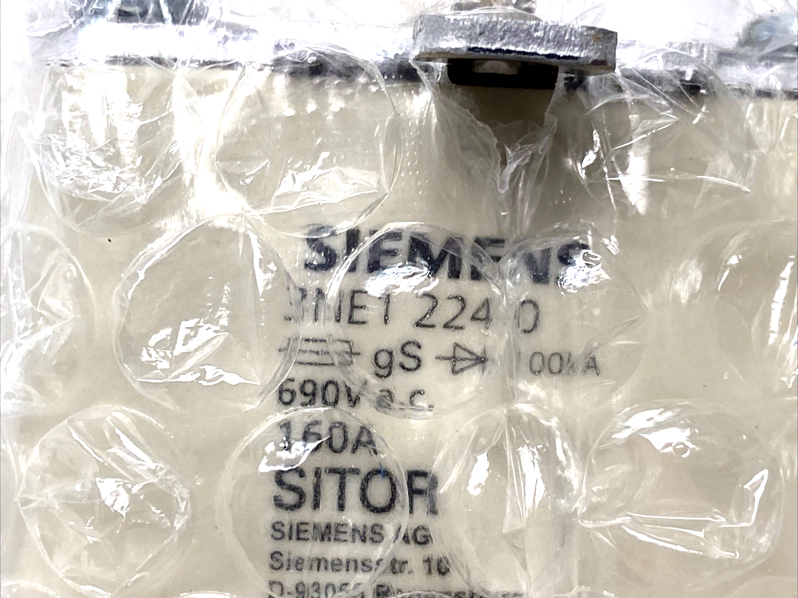 Siemens 3NE1224-0 SITOR Fuse Link with Blade Contacts NH1 In: 160A gS Un AC 690V - Maverick Industrial Sales
