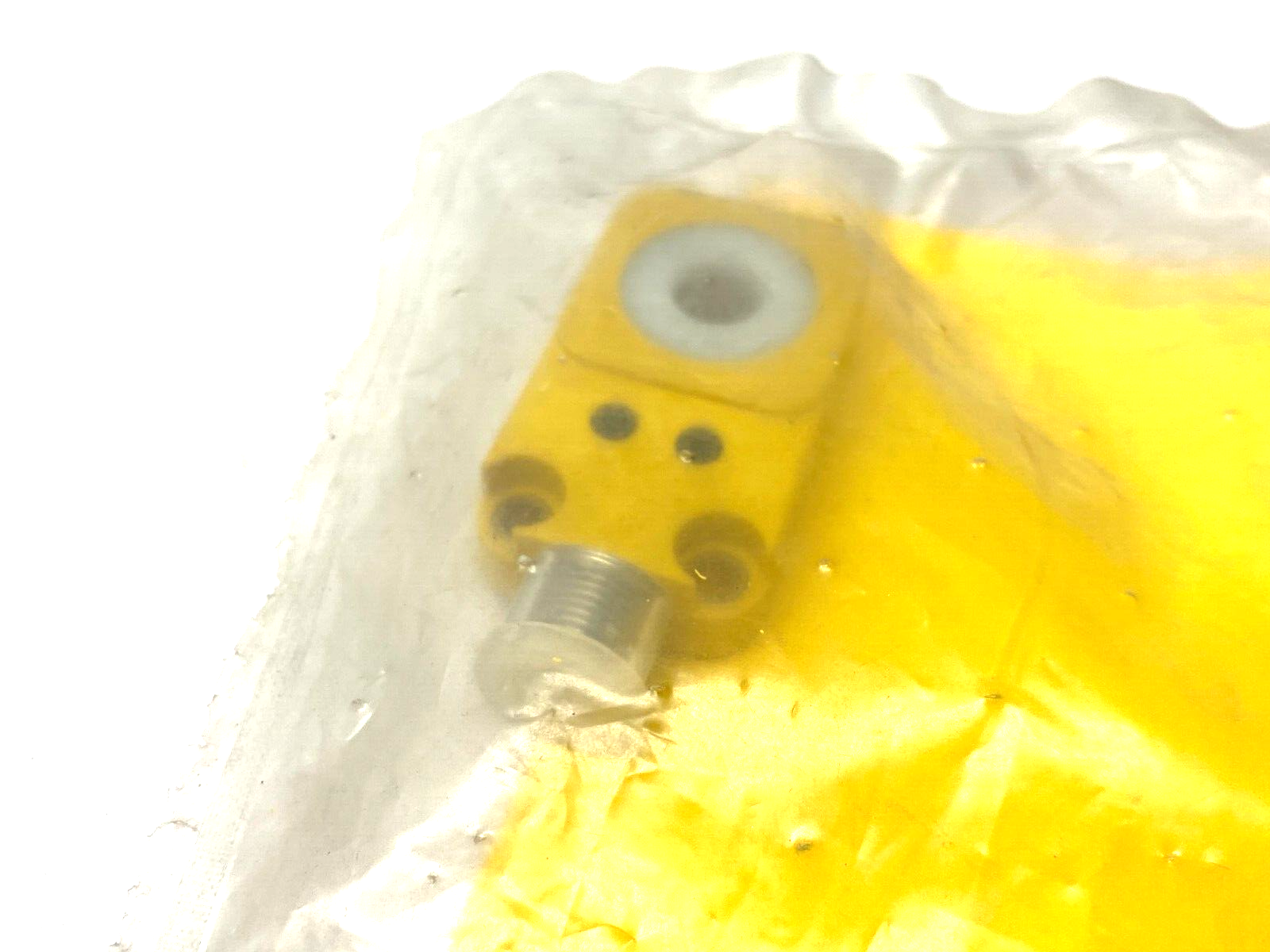 Turck Bi10R-Q14-AN6X2-H1141 Inductive Ring Sensor 10mm Detect 10-30VDC 1407120 - Maverick Industrial Sales