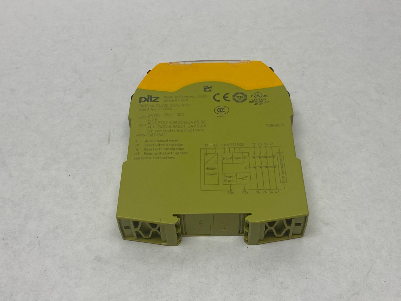 Pilz PNOZ s4 24VDC 3n/o 1n/c Standalone Sigma Safety Relay 1/2-Channel 750104 - Maverick Industrial Sales