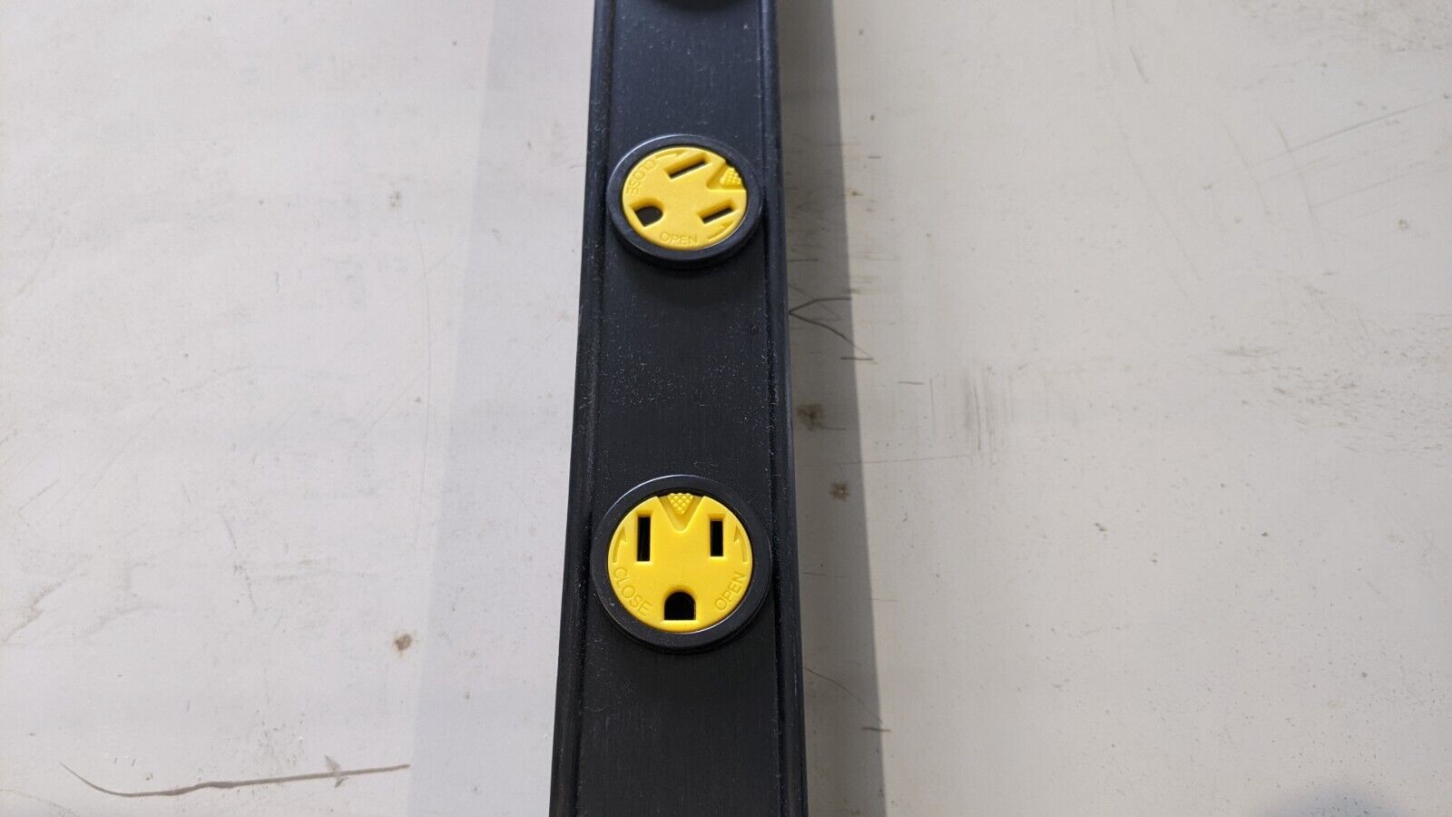 ULINE H-7835 Wall or Table Mount Power Strip 60" Inch 18 Outlets 15'ft Cord - Maverick Industrial Sales