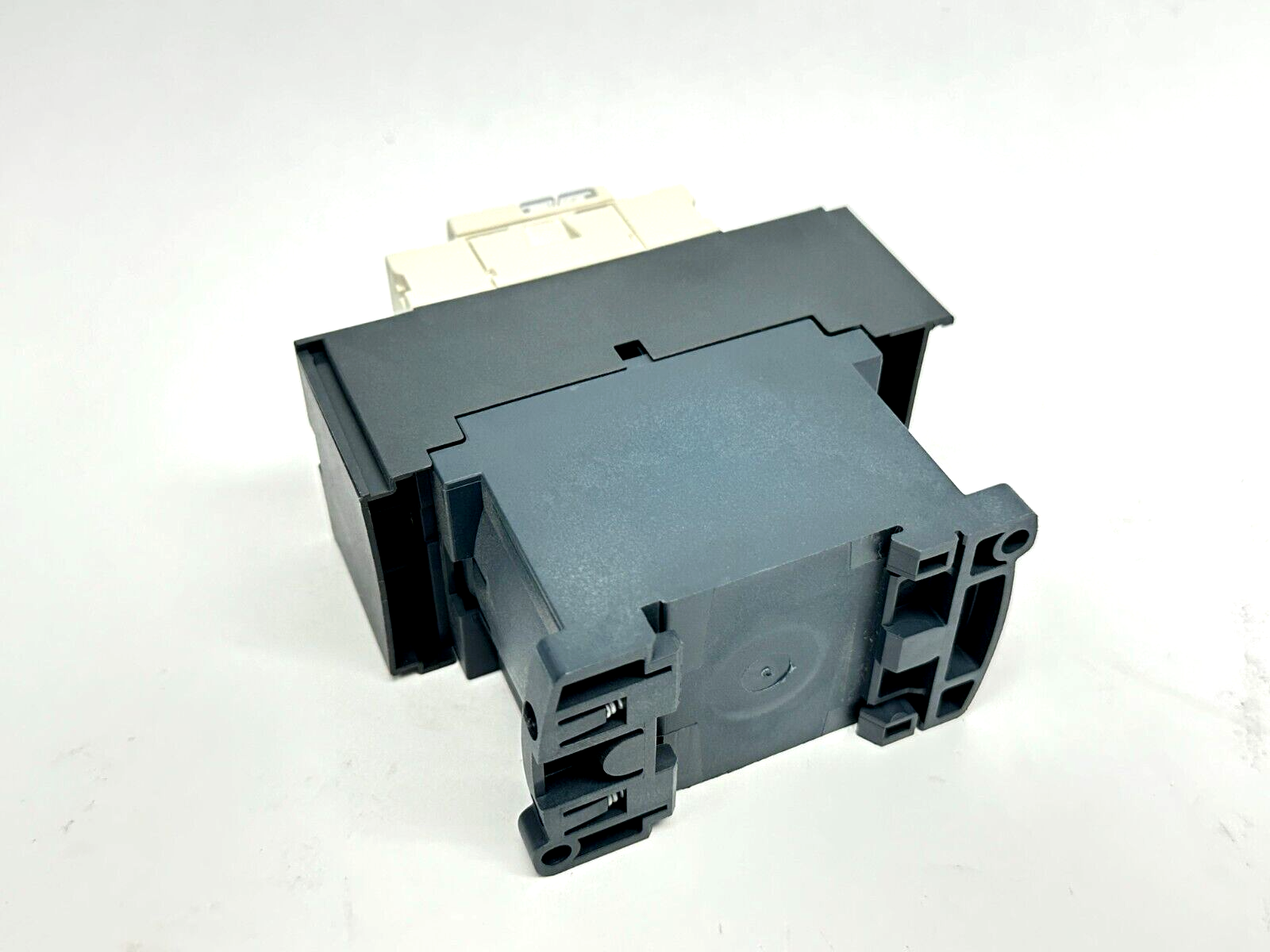 Schneider Electric LC1D183BL Contactor 25A 690V 24VDC - Maverick Industrial Sales