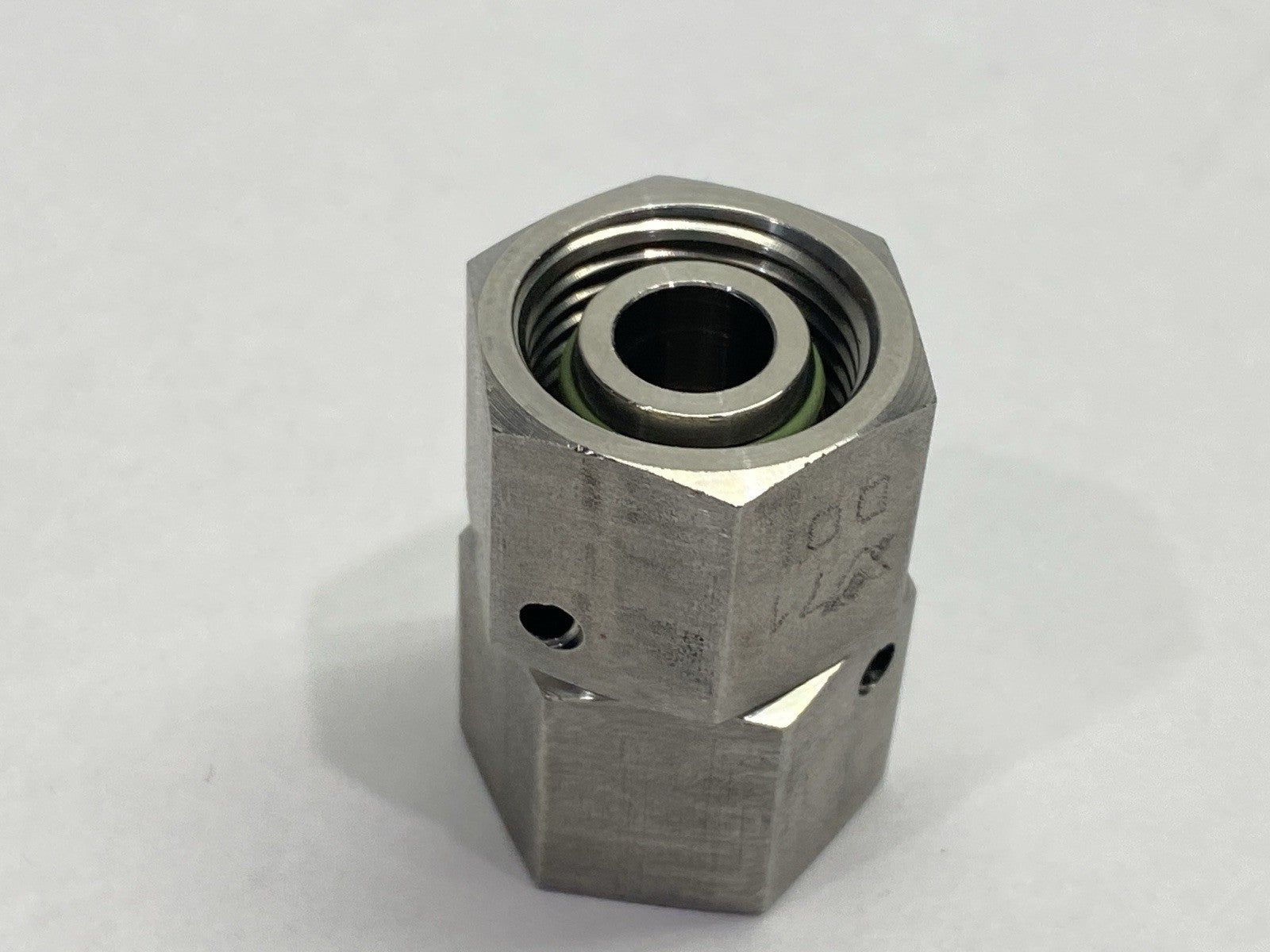 Brennan Industries D6565-L12-L12-SS Swivel Straight SS M18x1.5 - Maverick Industrial Sales