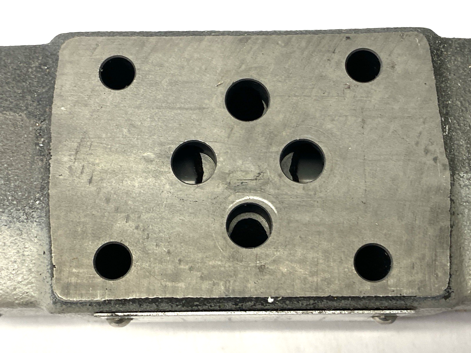 Yuken MPB-01-4-4001 Pilot Operated Check Modular Valve 1/4" - Maverick Industrial Sales