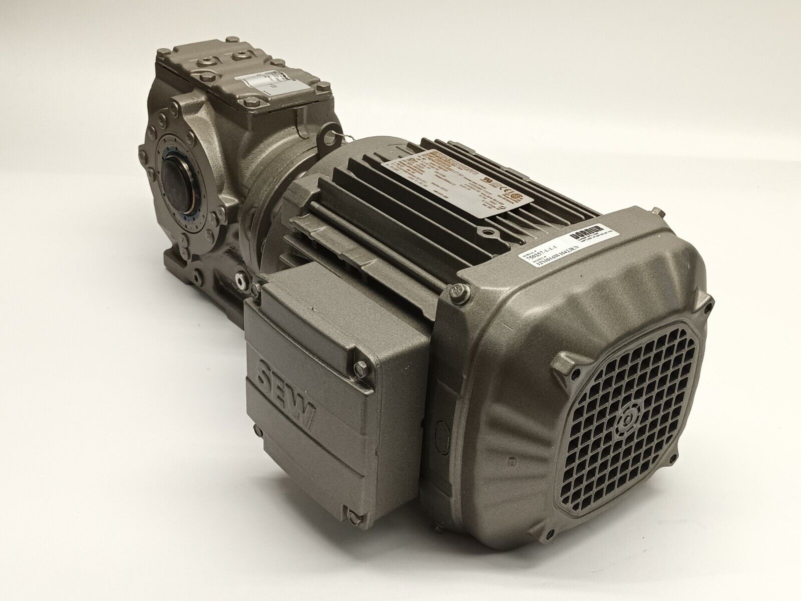 Dorner 32M016WH423EN Gearmotor 1.5HP 106RPM 230/460V 3PH SA47 DRN90S4 - Maverick Industrial Sales