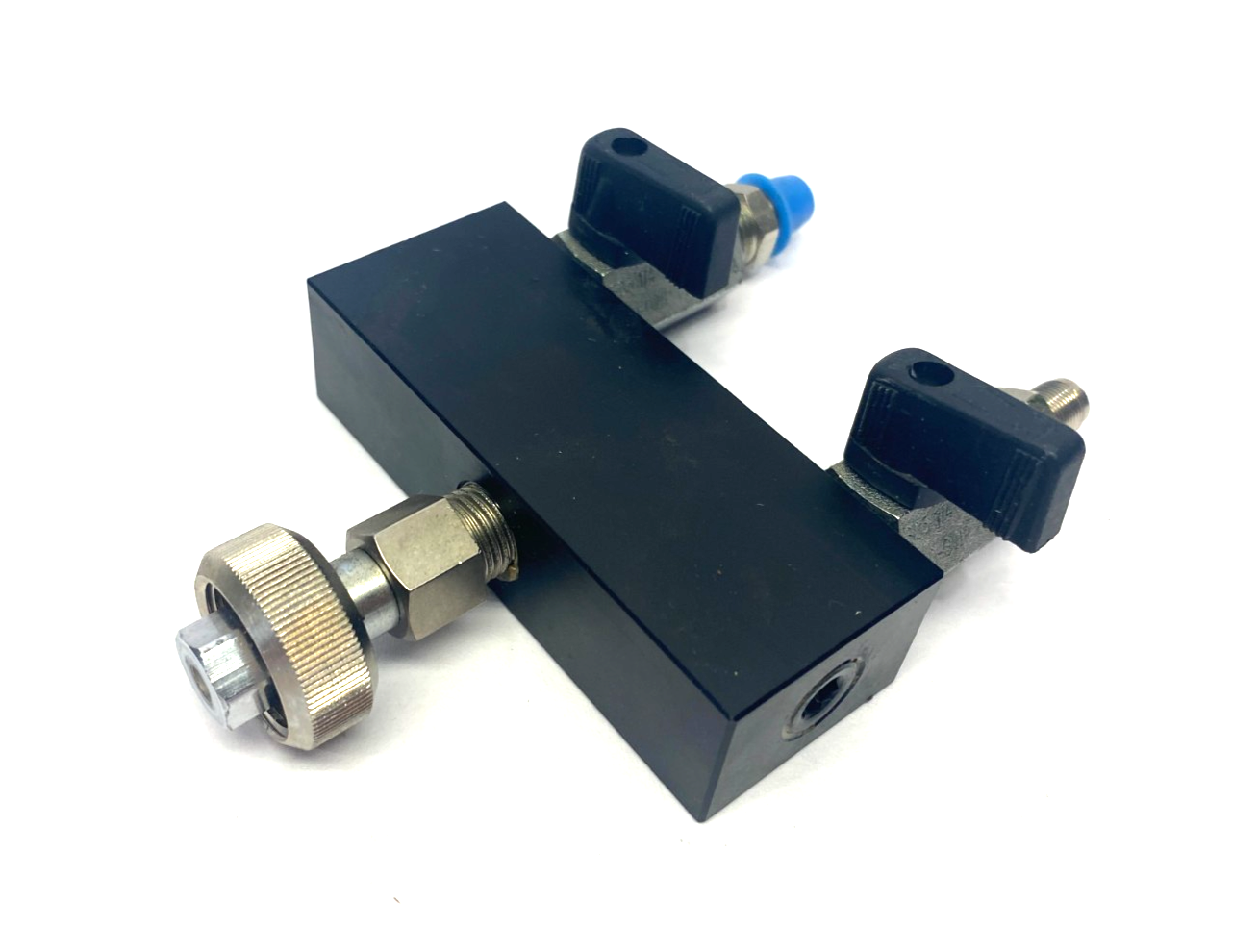 Mahr 2248282 2-Way Manifold Millimar Low-Mag AAD-82 - Maverick Industrial Sales