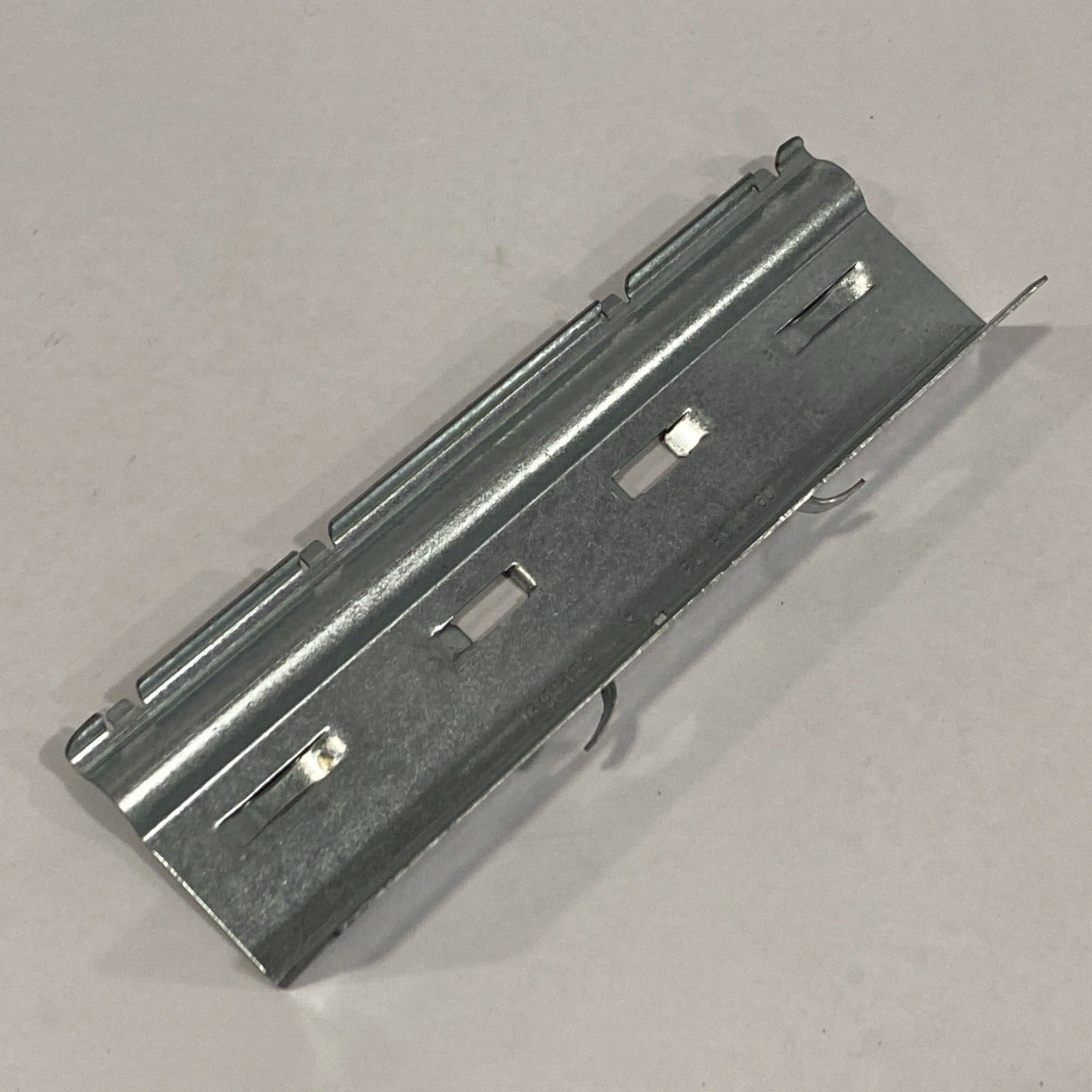 Legrand 480221 Cable Support Connection Piece P31 ECLIC 60 GS/PG/Z LOT OF 8 - Maverick Industrial Sales