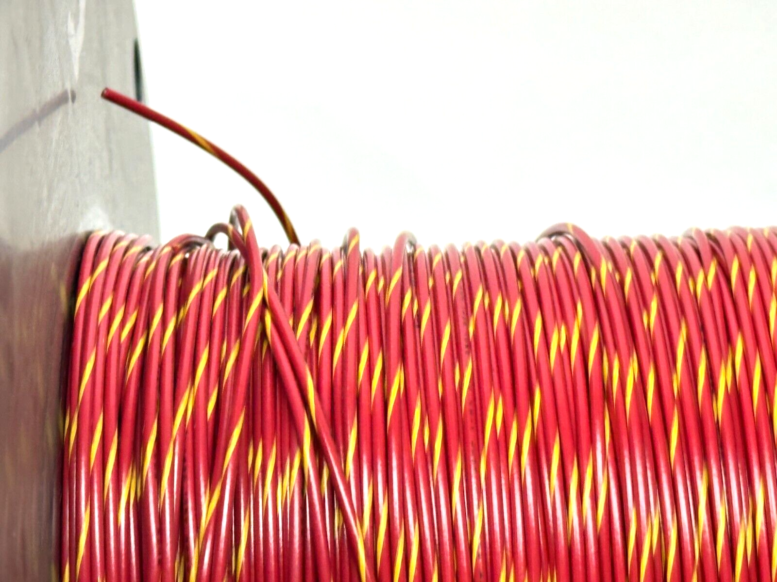 Judd Wire 454-0206-000 18AWG 16/30 .017 XLPVC H09216 3000ft Spool 230ft LEFT - Maverick Industrial Sales