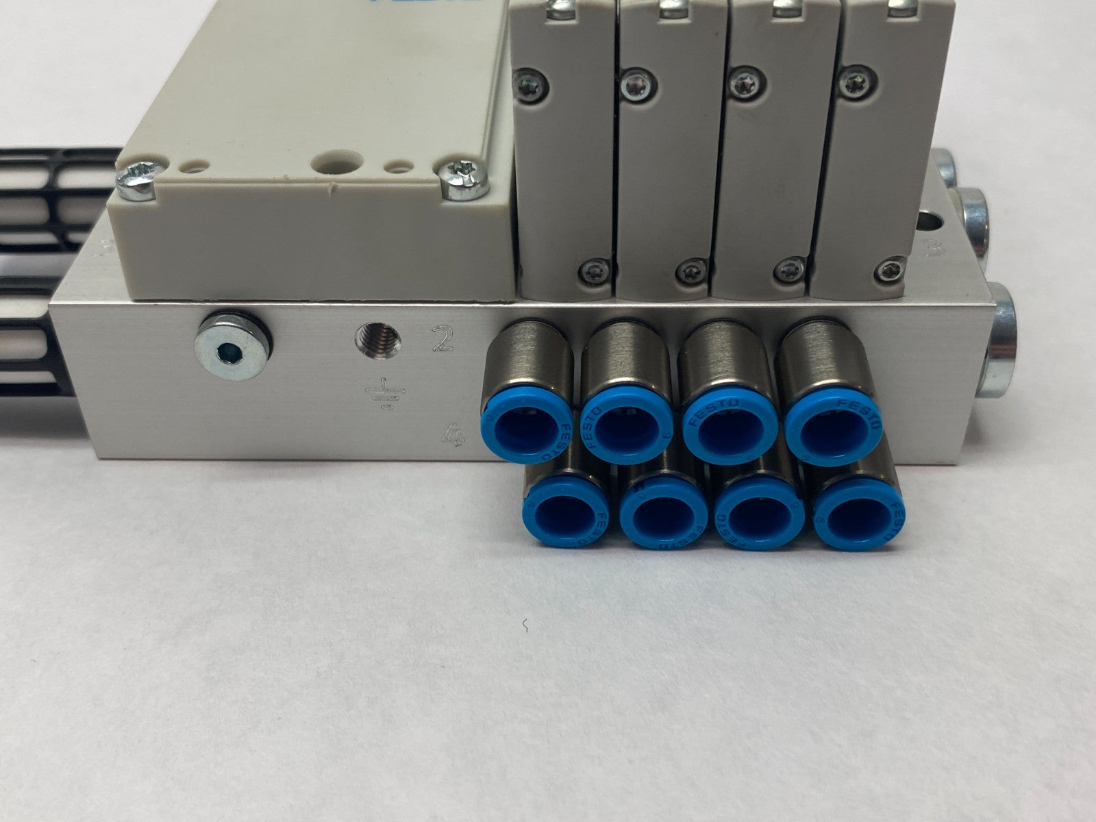 Festo VTUG-10-VRLK-B1T-G18L-UL-Q6S-4G Valve Manifold Terminal 573606 - Maverick Industrial Sales