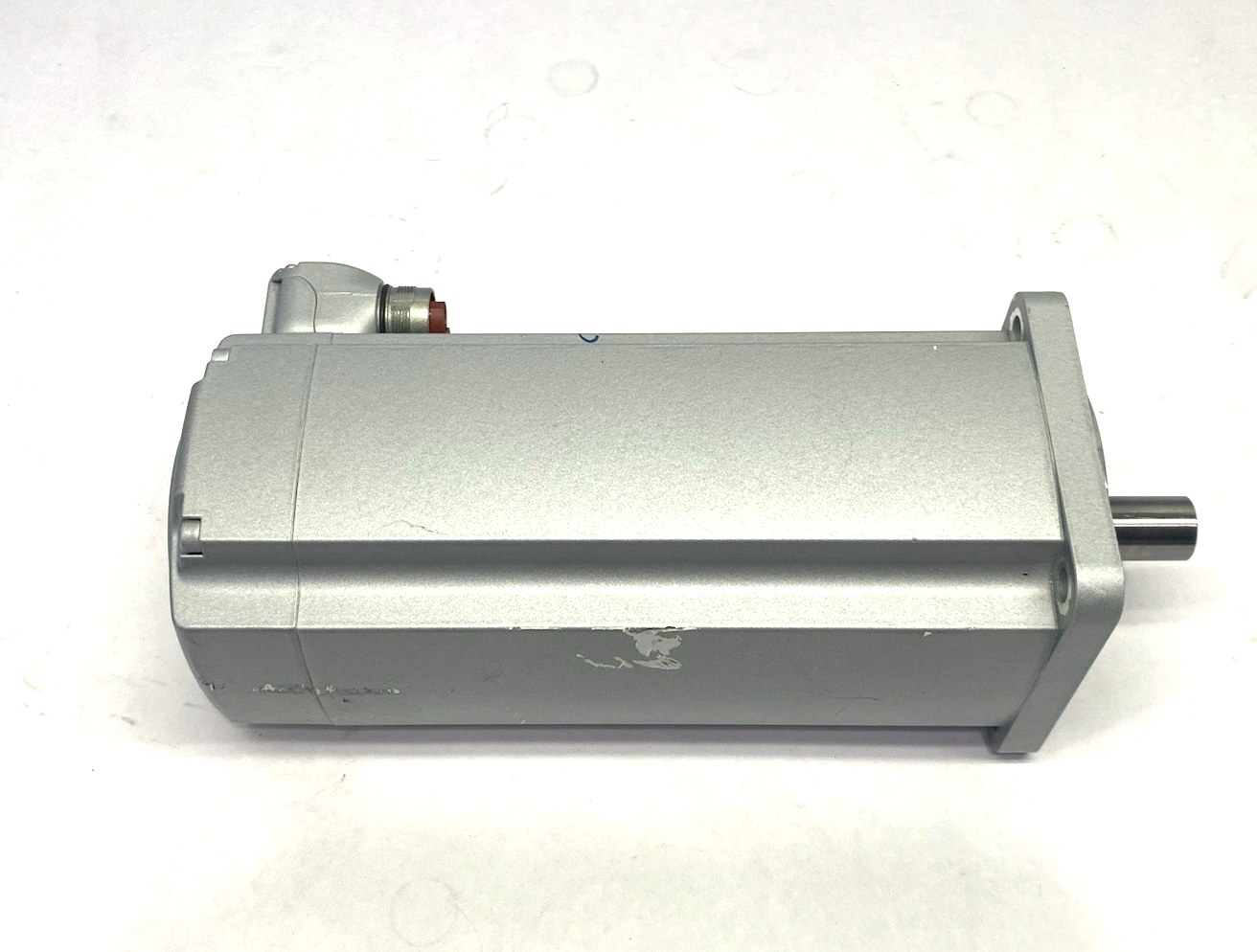 Festo EMMT-AS-100-L-HS-RM Servo Motor 680V 2030W 4530rpm Max 5255535 - Maverick Industrial Sales