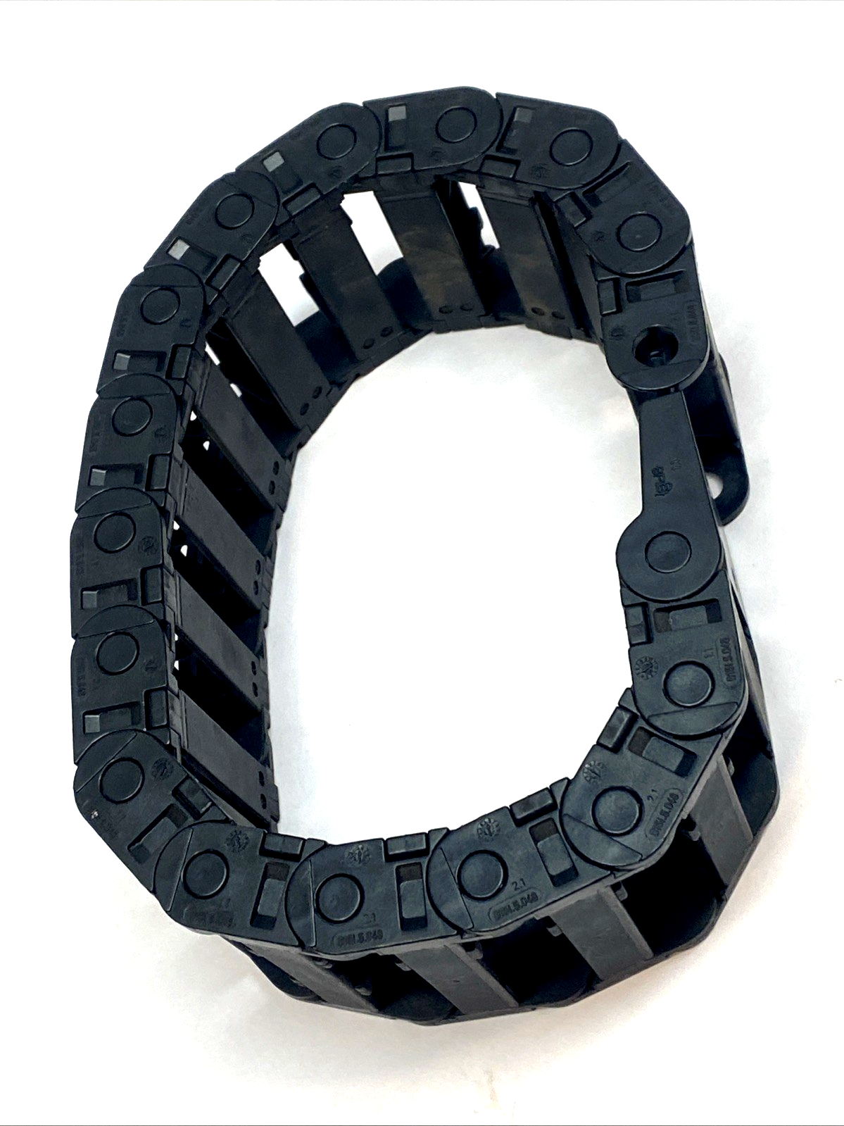 B15I.5.048.0 | Igus E2 Cable Carrier Chain 17 Links - Used - Maverick Industrial Sales