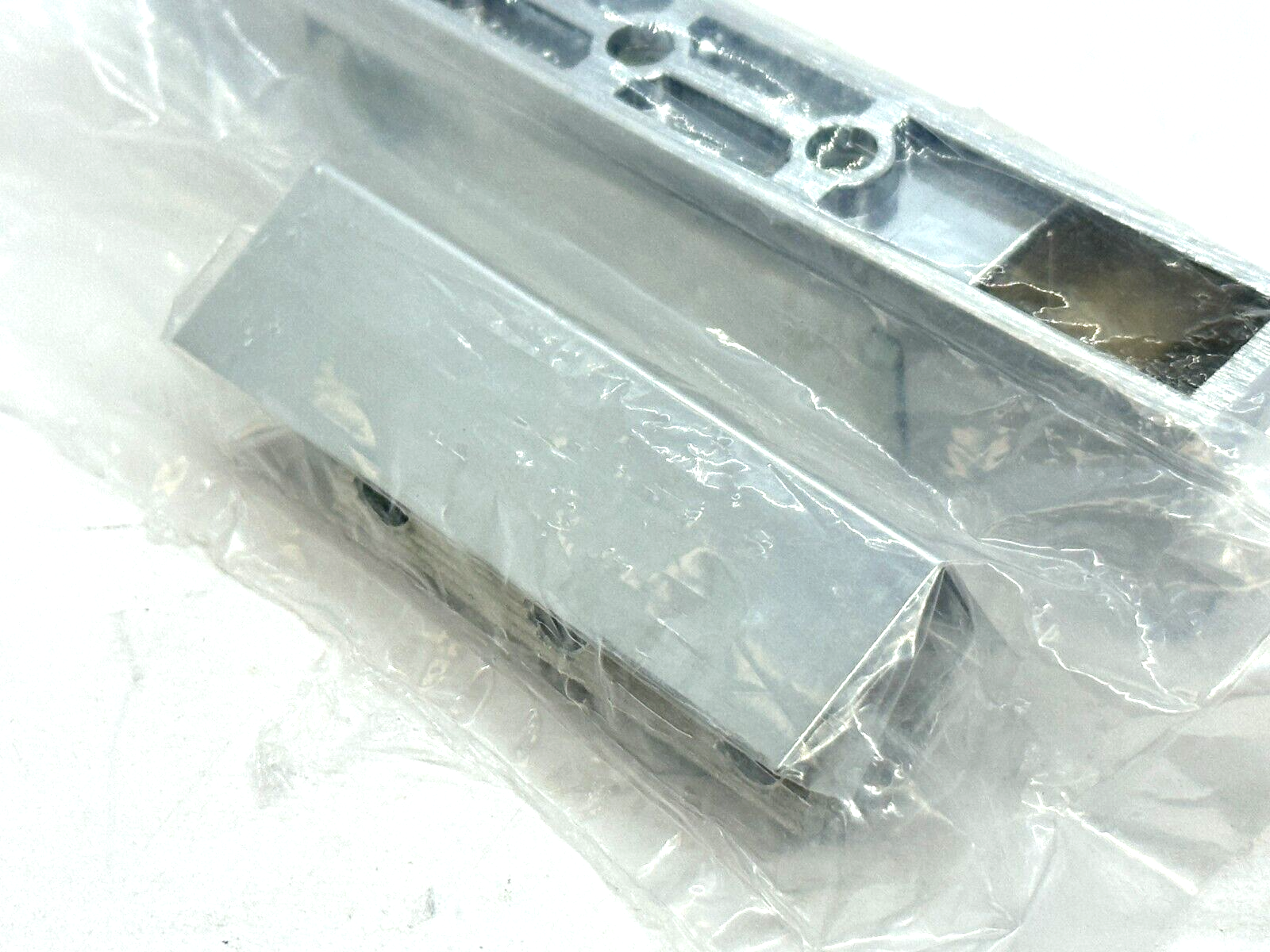 Component Hardware R42-2840 Edgemount Hinge 5/8" Offset - Maverick Industrial Sales