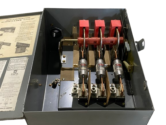 PQ3620G | Square D Fusible Bus Plug-In Unit, I-Line, 3-Pole, 3-Fuse, 600VAC, 200A - Used - Maverick Industrial Sales