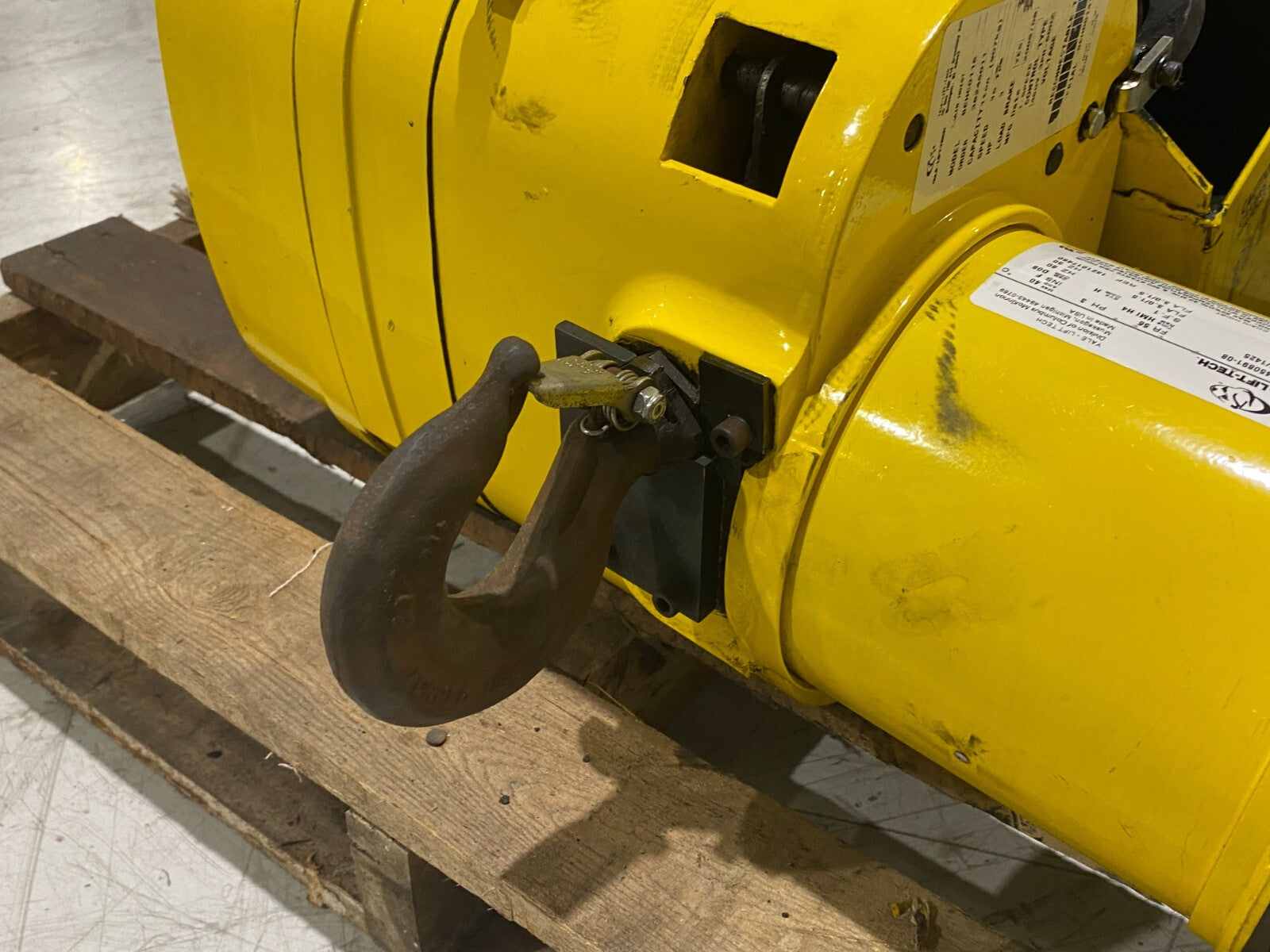 Yale Lift-Tech BEHC0116 ManGuard Budgit Electric Chain Hoist 1-Ton Capacity 1HP - Maverick Industrial Sales