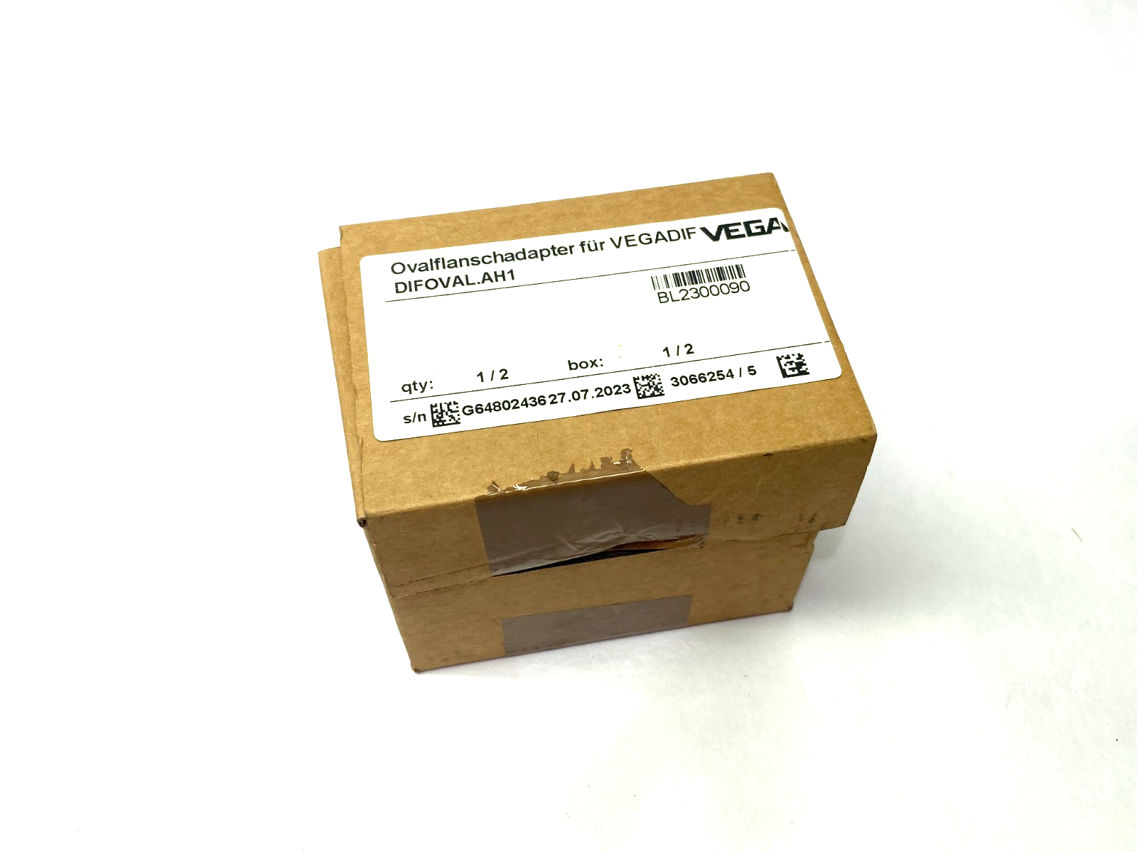Vega DIFOVAL.AH1 Oval Flange Adapter w/ Hardware Kit BL2300090 - Maverick Industrial Sales