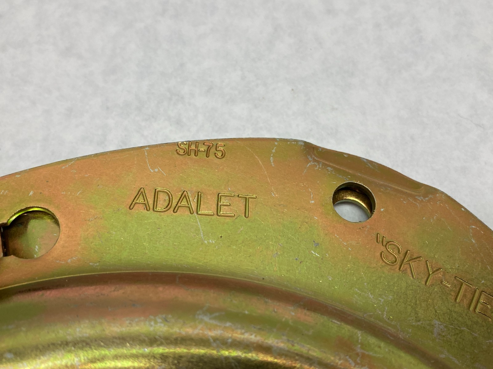 SH-75 | Adalet Sky-Tie 1/2" to 3/4" Bus Drop Cable Clamp - New Other - Maverick Industrial Sales