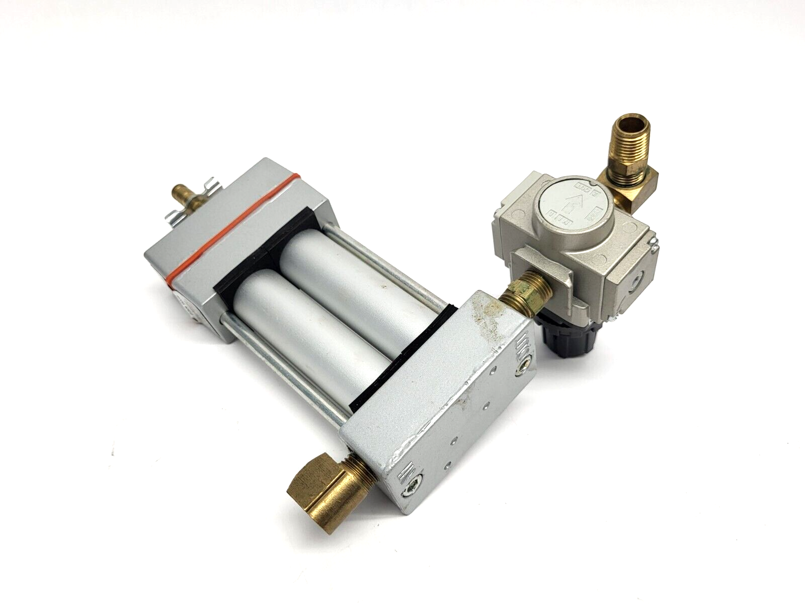 Becca 824013 Extractor/Dryer w/ SMC AR20-N02H-Z Modular Regulator NO GUAGE - Maverick Industrial Sales